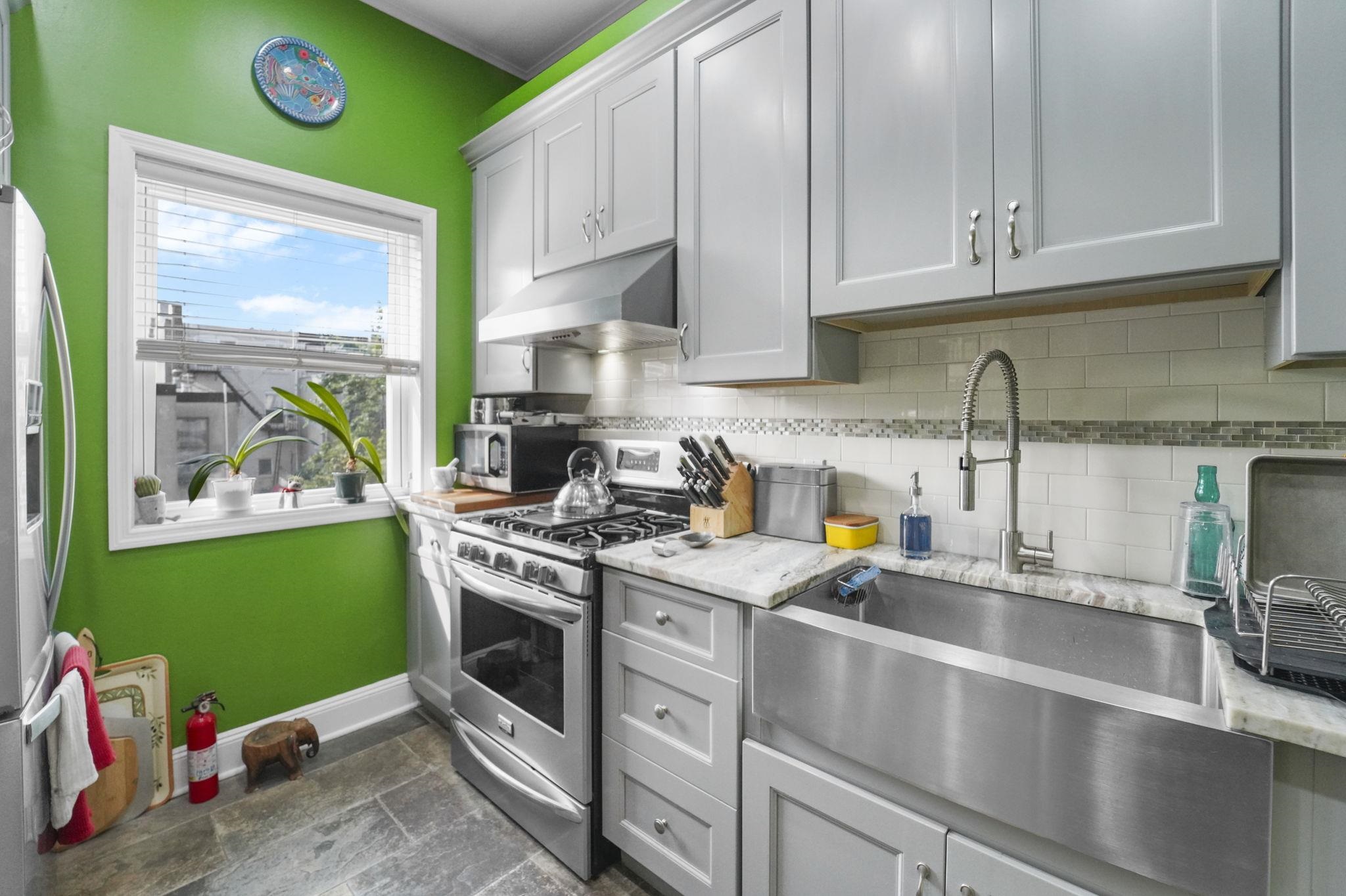 property viewer photo 1