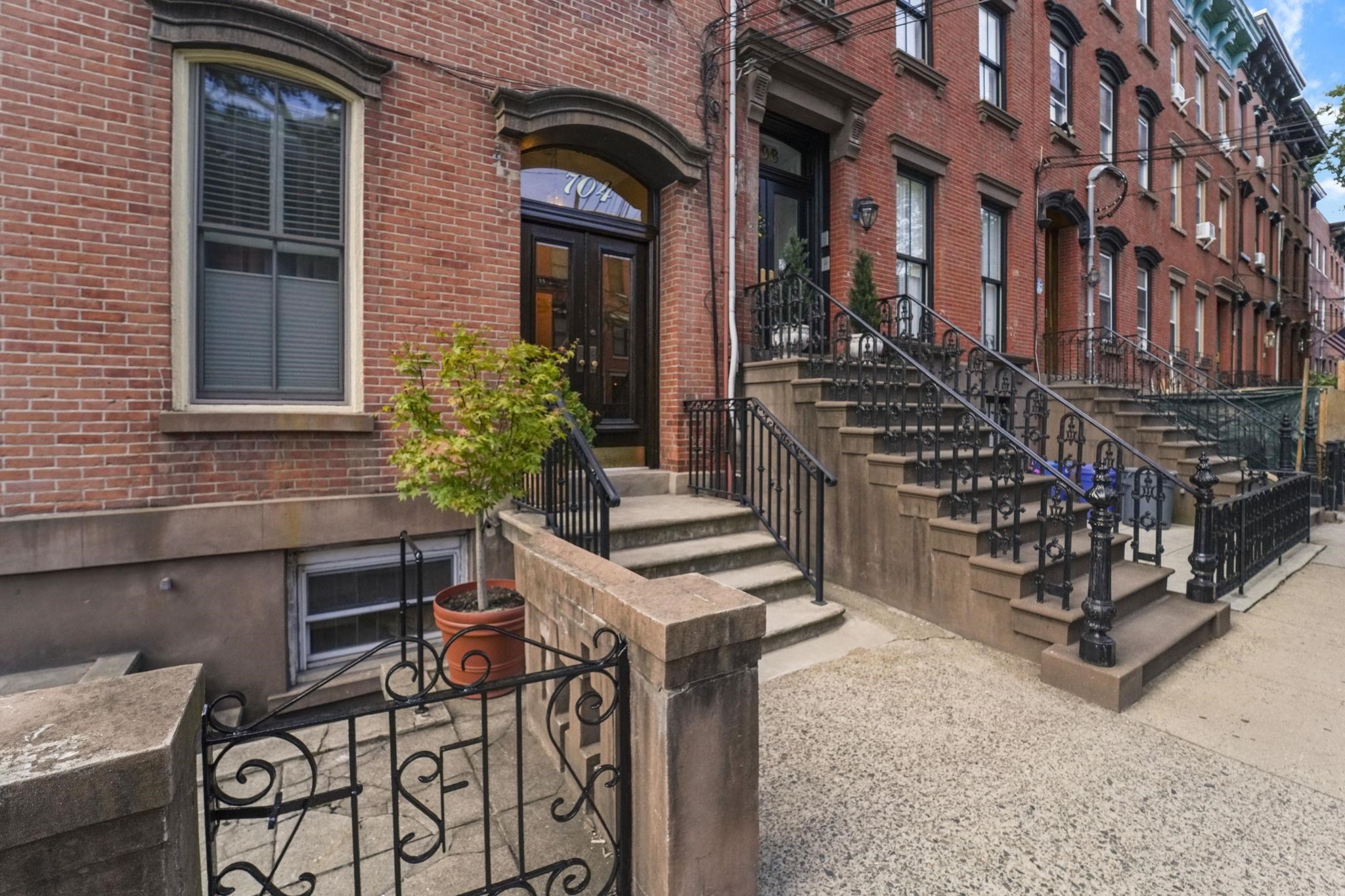 property viewer photo 16