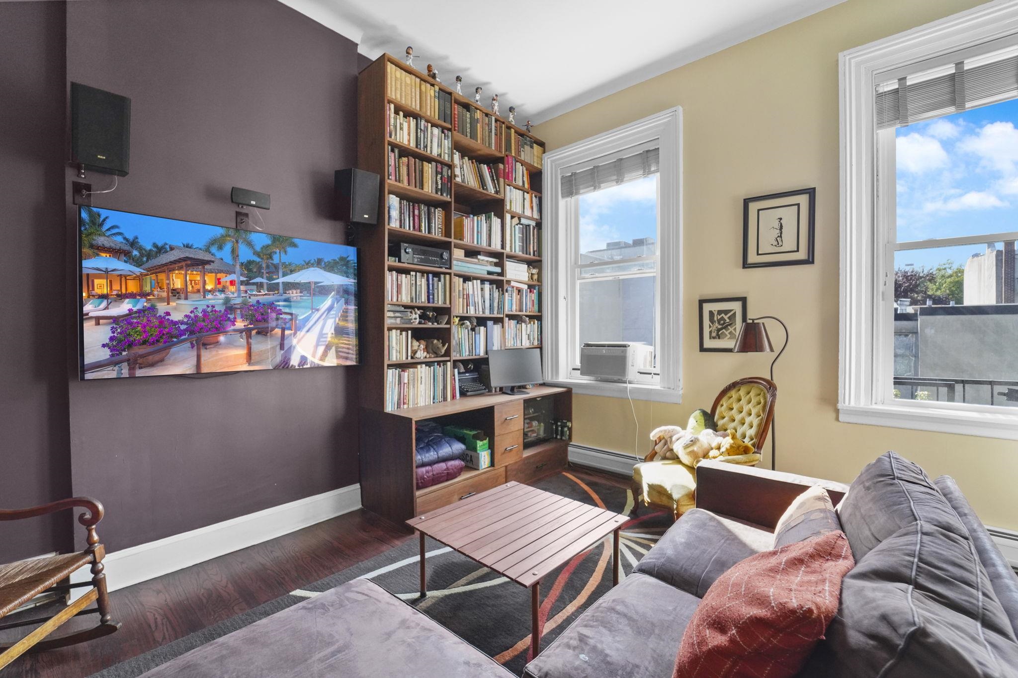property viewer photo 2