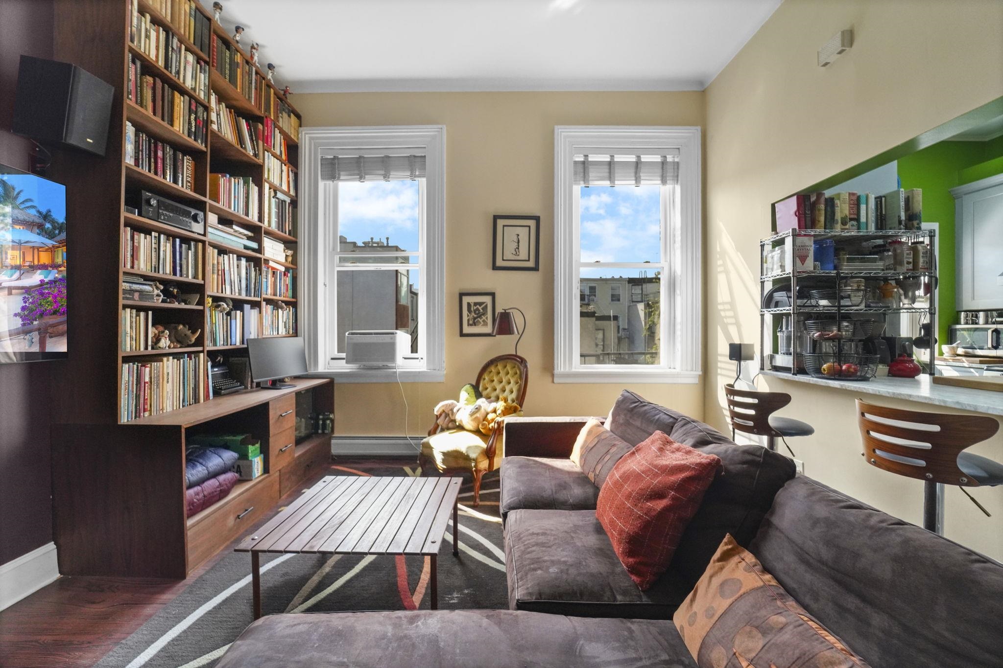 property viewer photo 3
