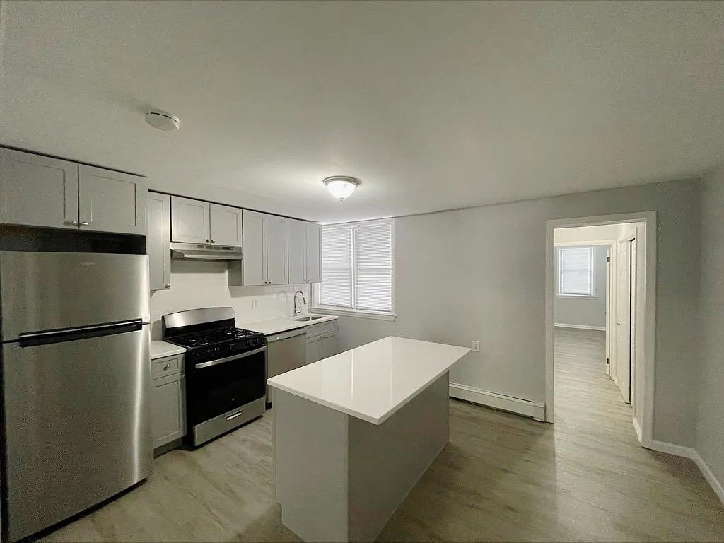 property viewer photo 3