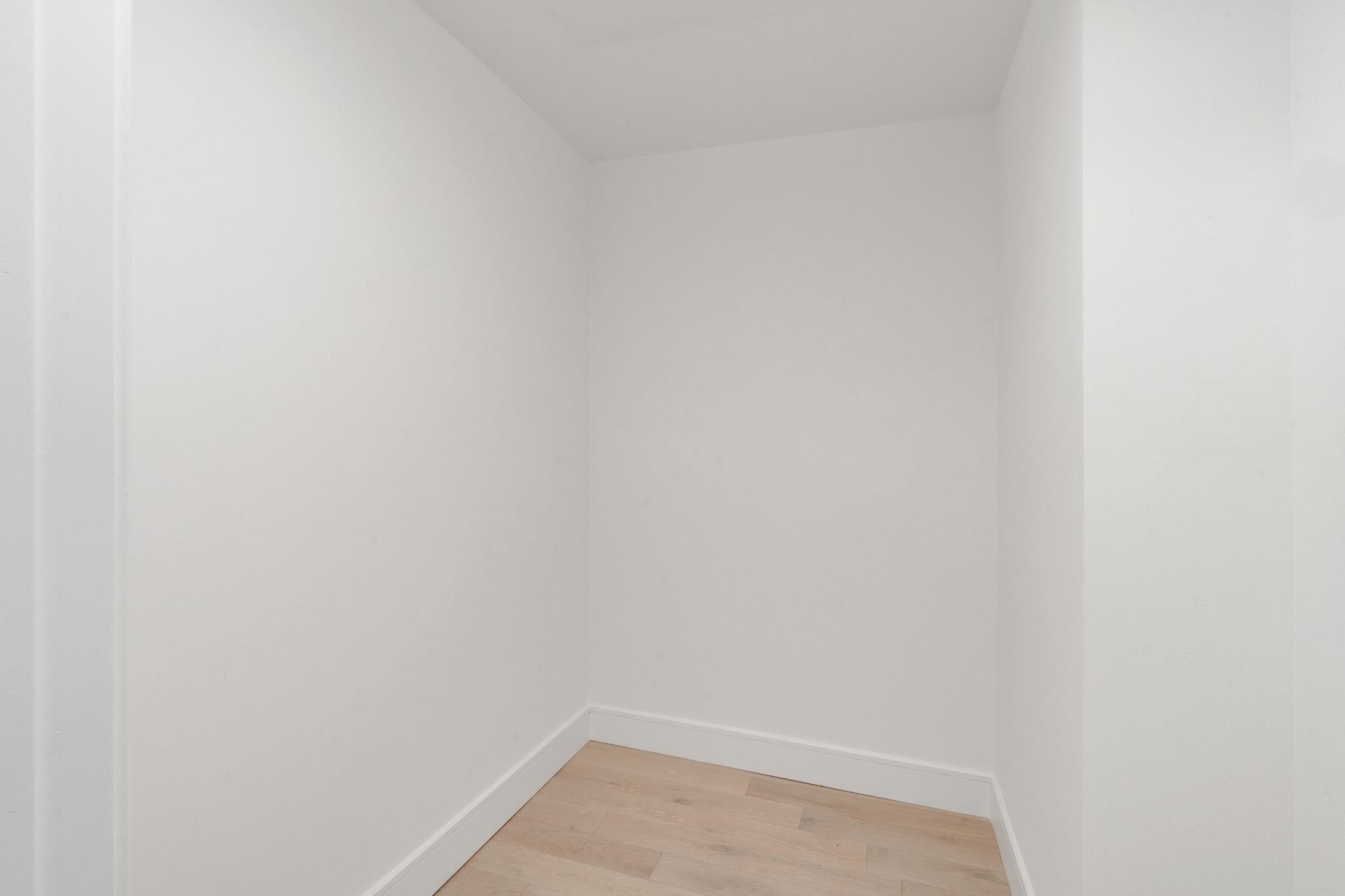property viewer photo 17