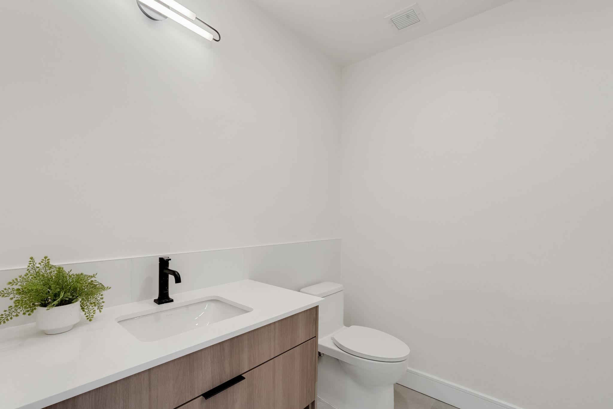 property viewer photo 23
