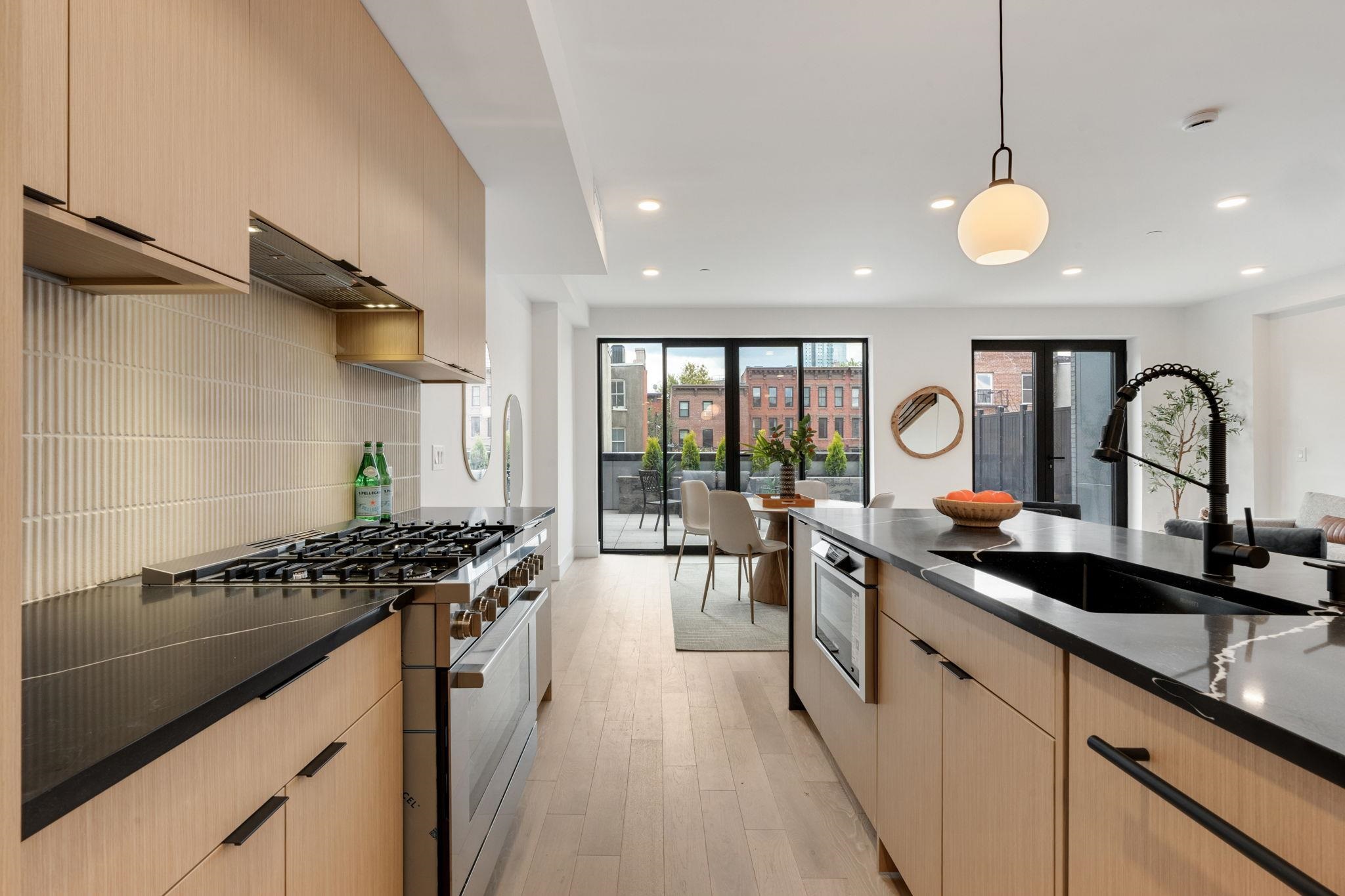 property viewer photo 8