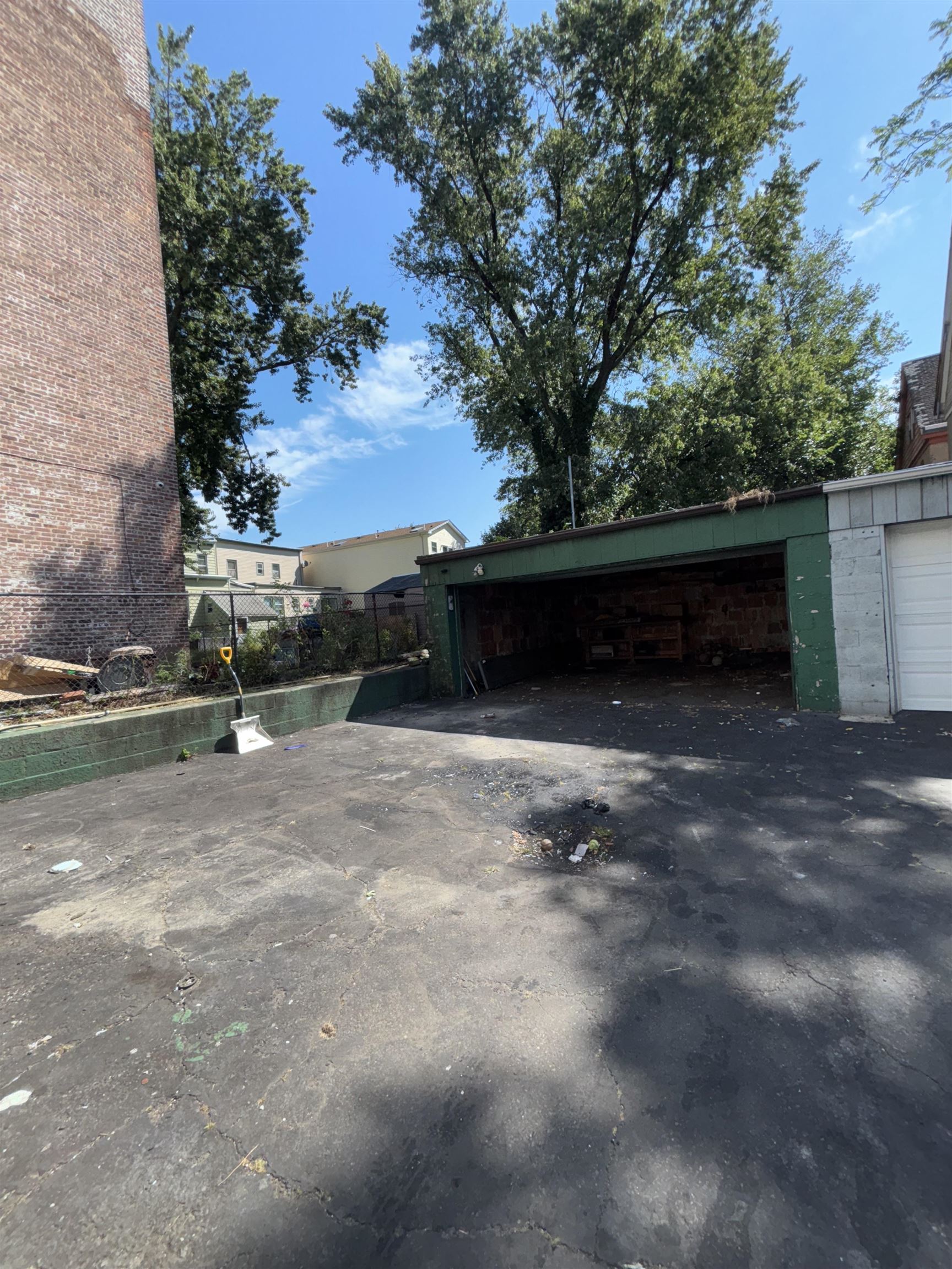 property viewer photo 18