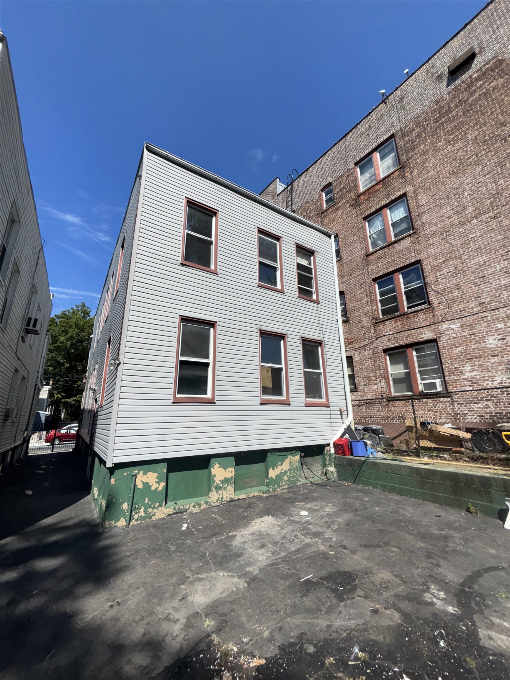 property viewer photo 19