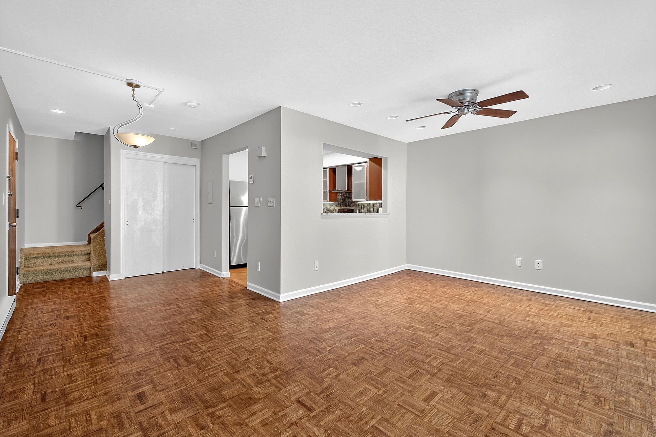 property viewer photo 1