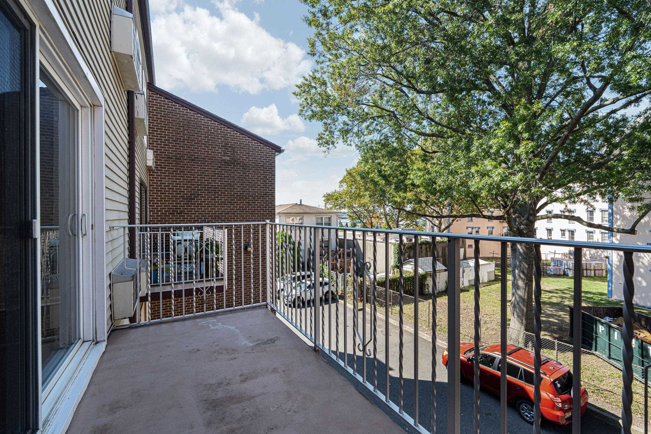 property viewer photo 18