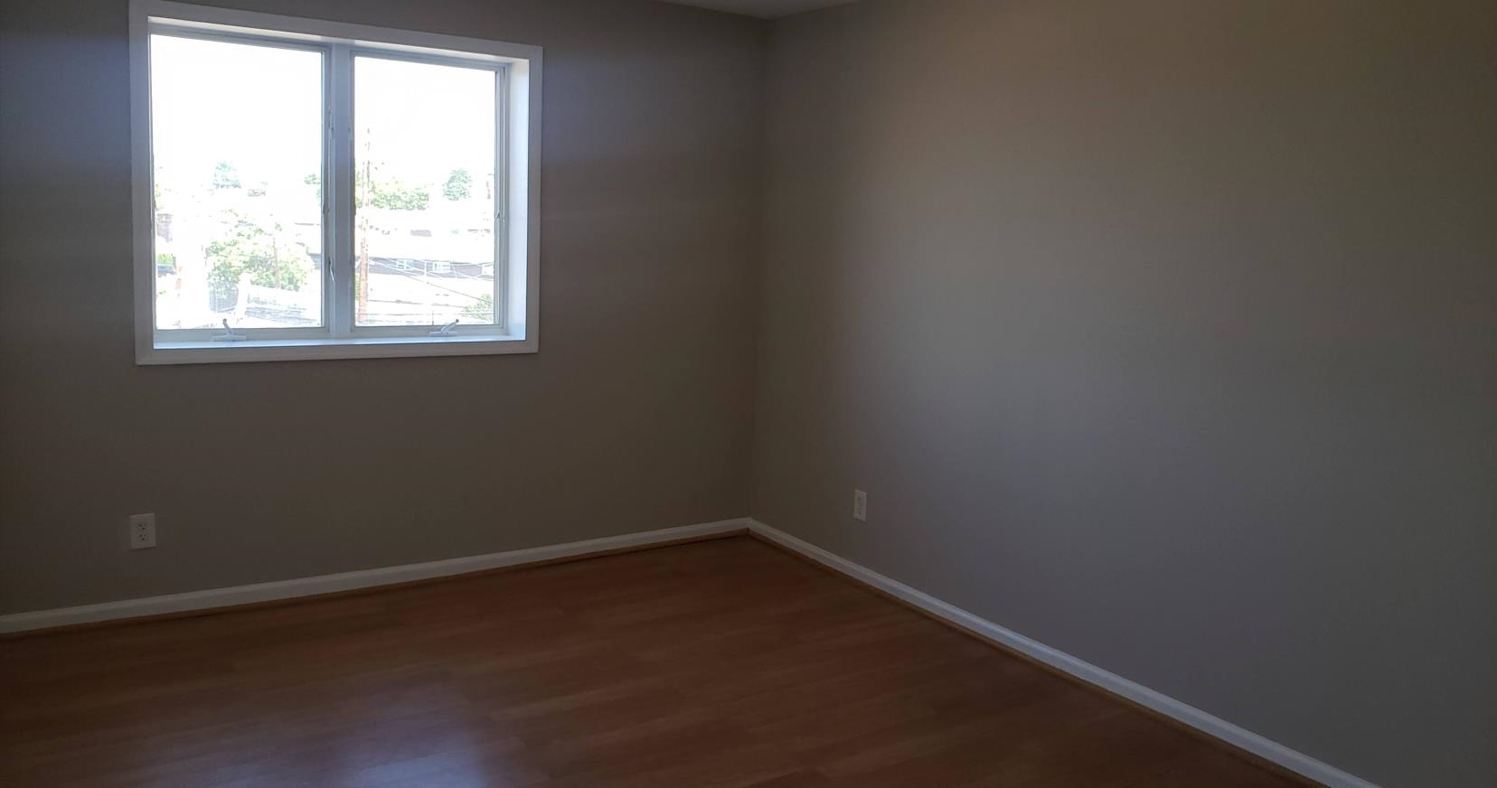 property viewer photo 10