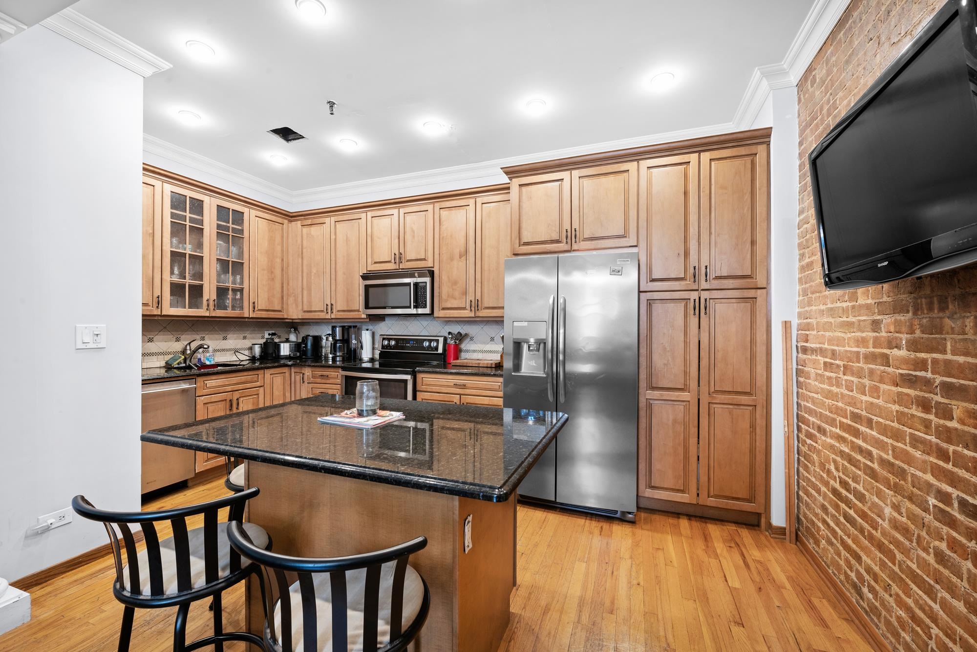 property viewer photo 2