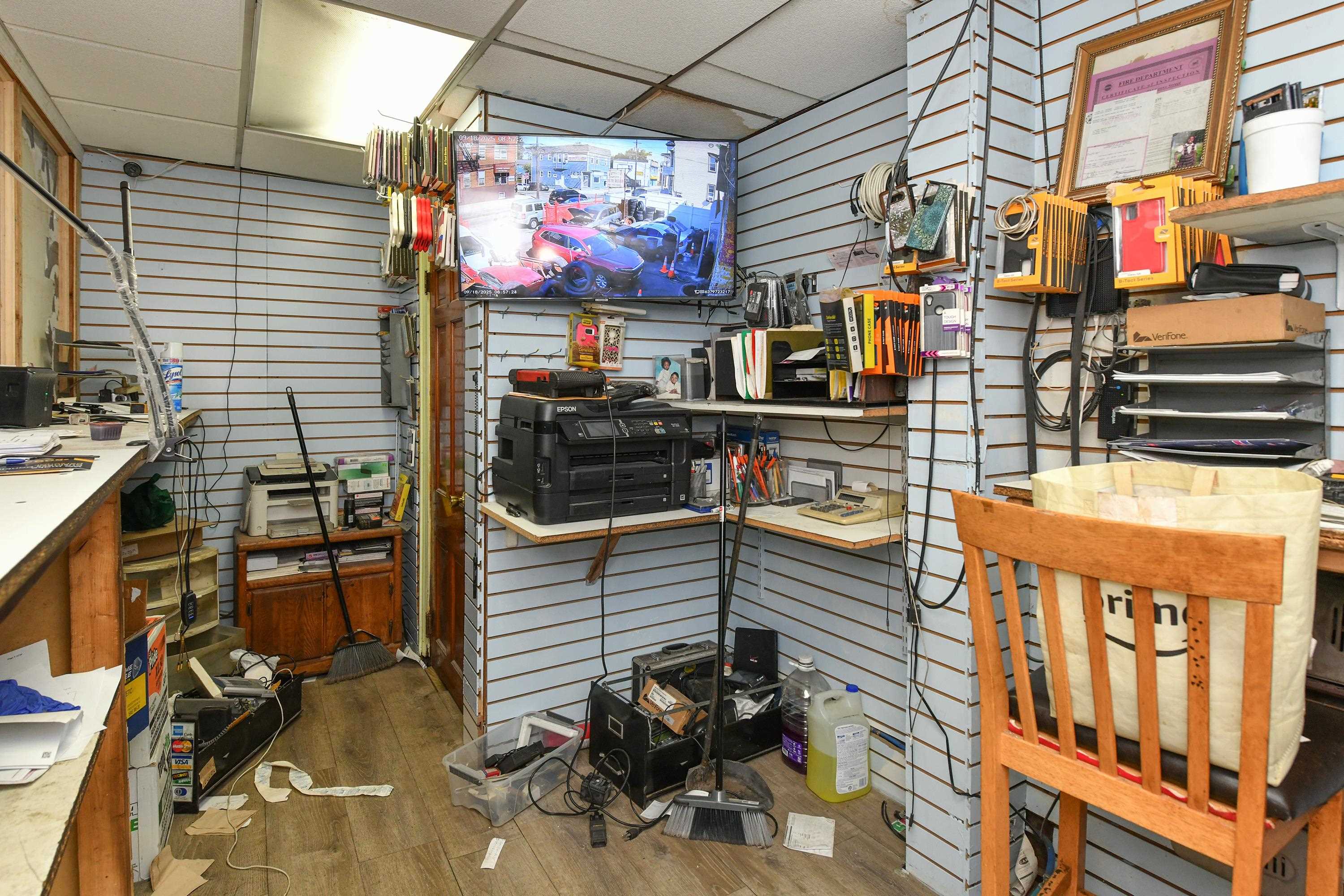 main property photo 13