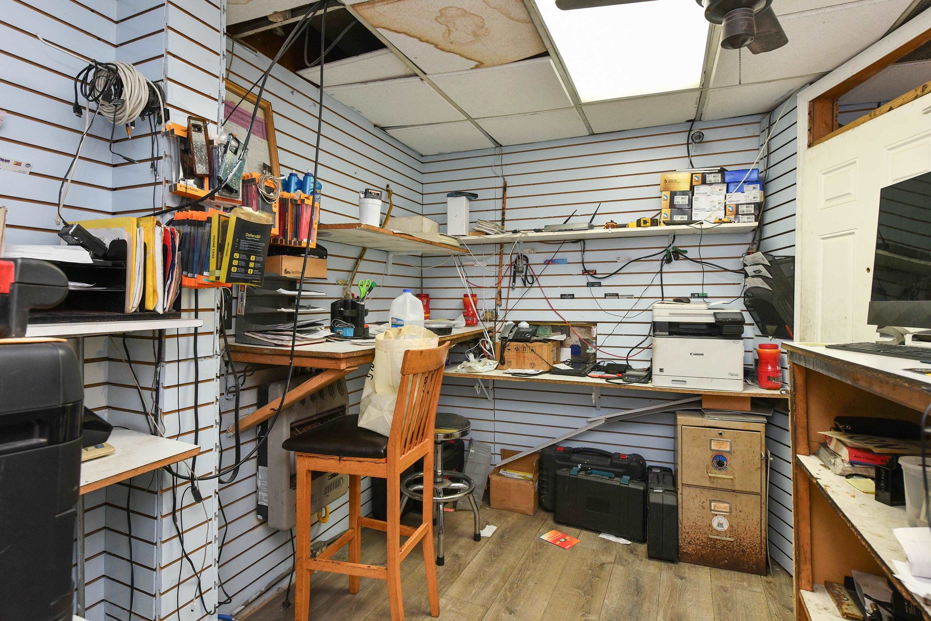 main property photo 14