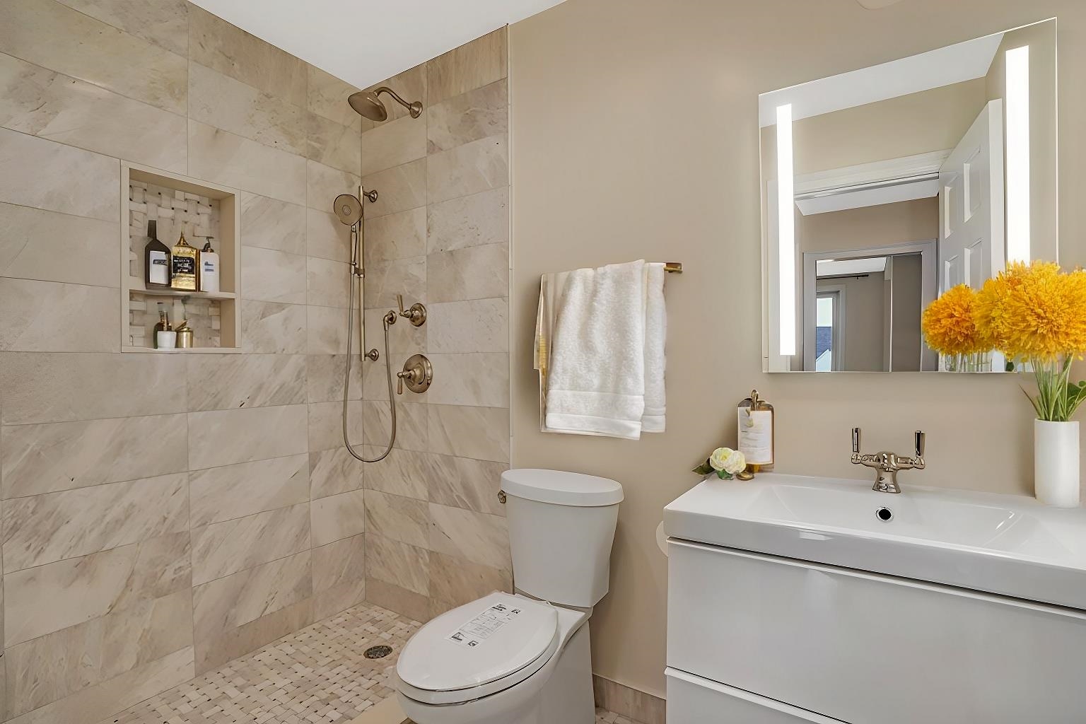 property viewer photo 5