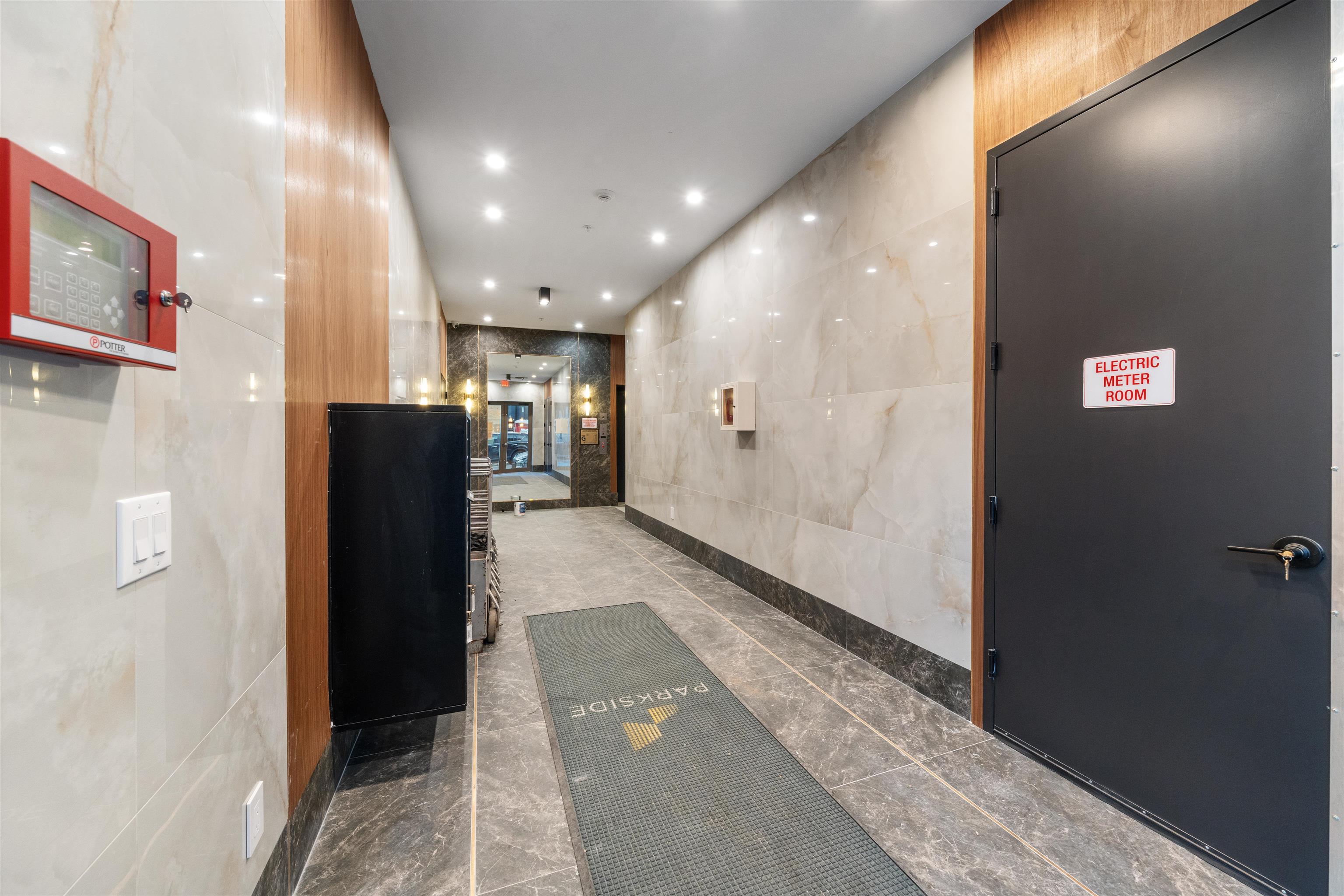 property viewer photo 18