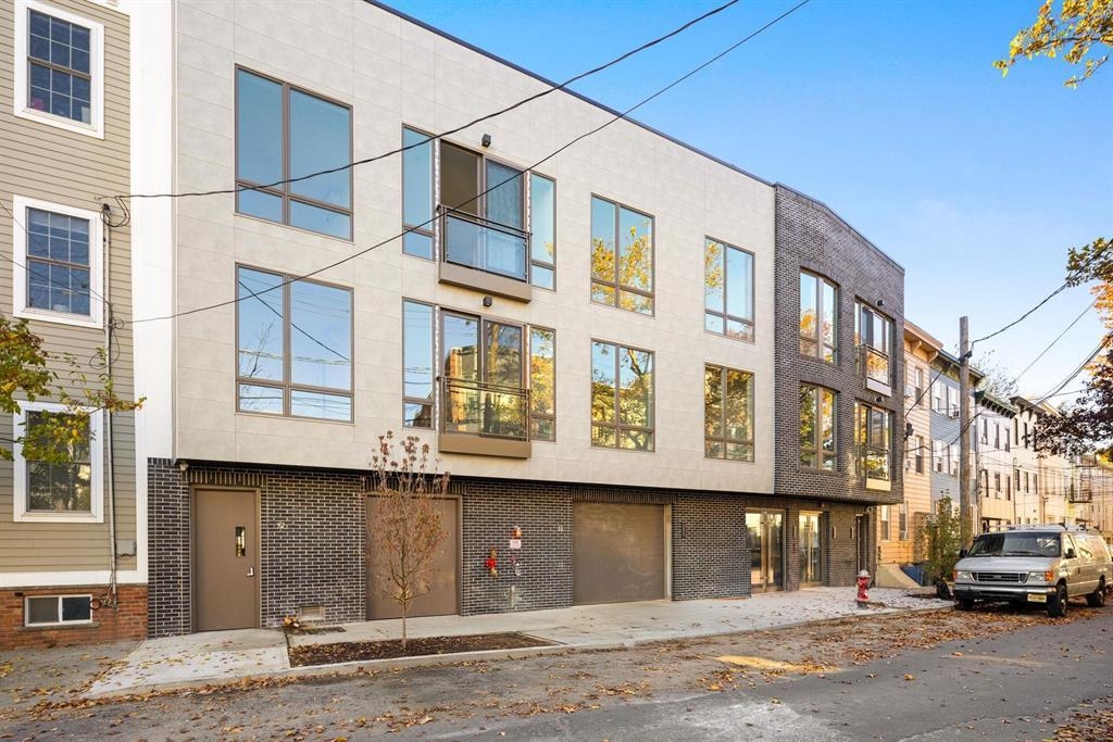 property viewer photo 19