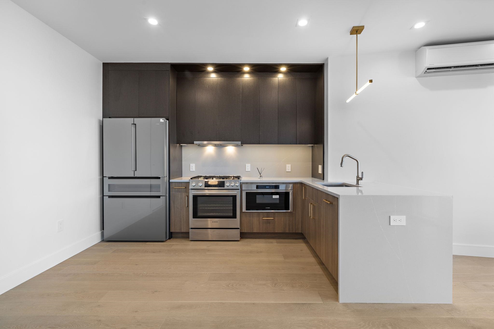 property viewer photo 4