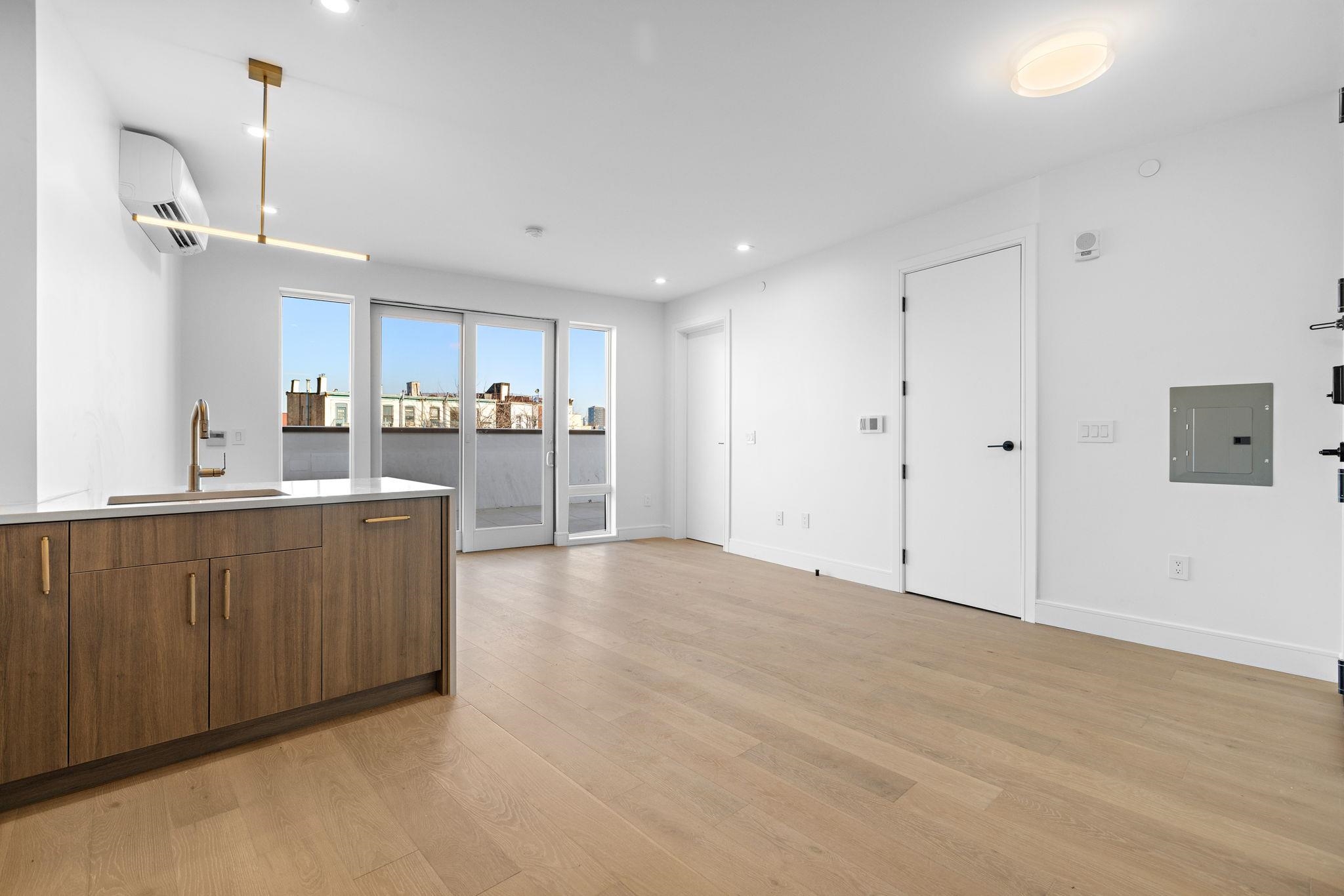 property viewer photo 5