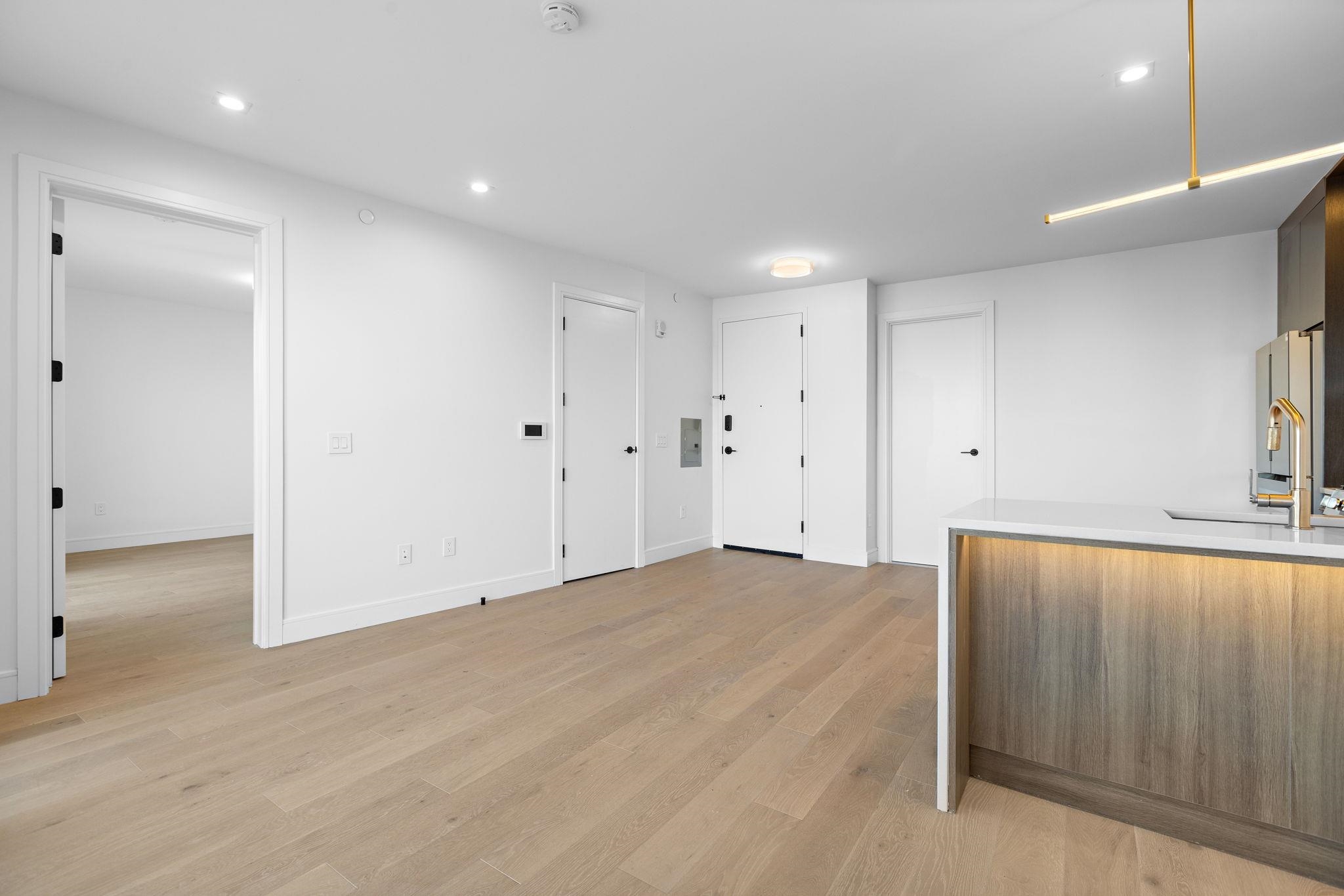 property viewer photo 7