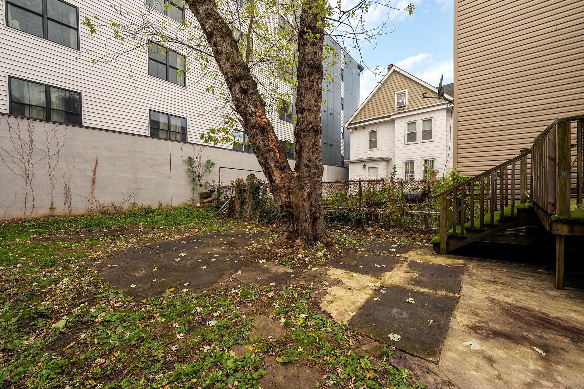 property viewer photo 12