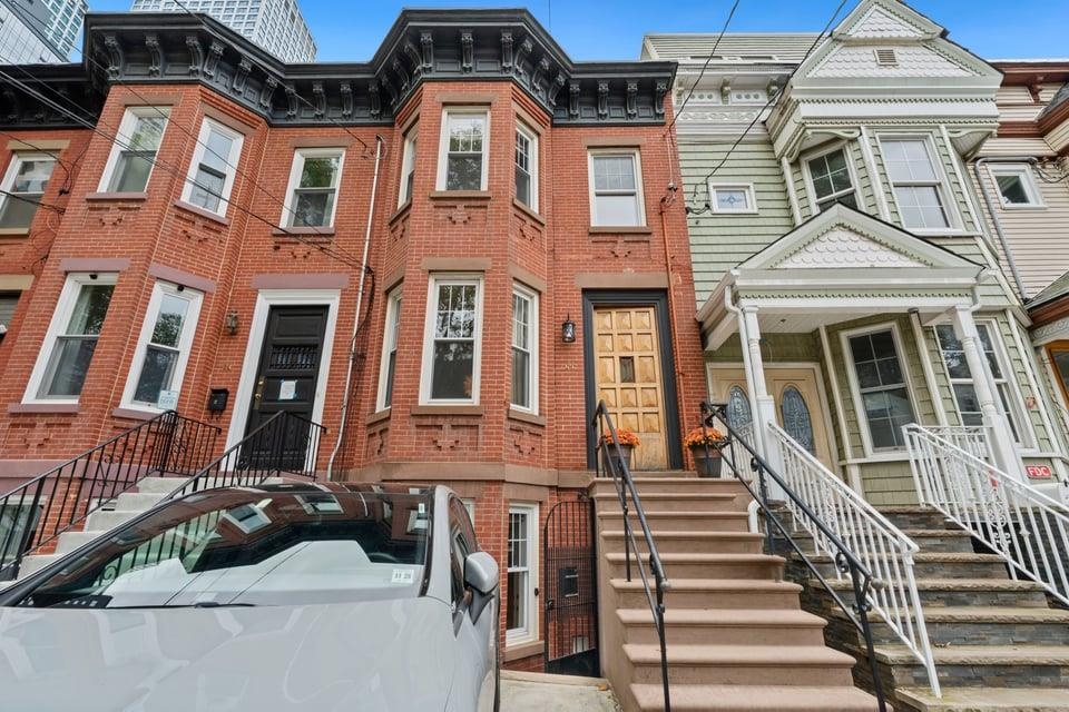 main property photo 0