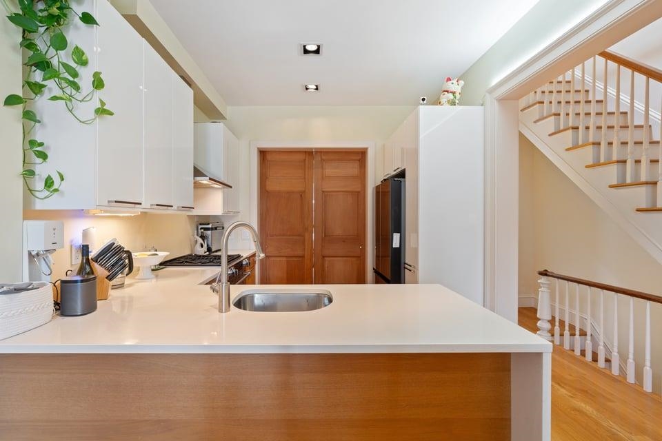 property viewer photo 12