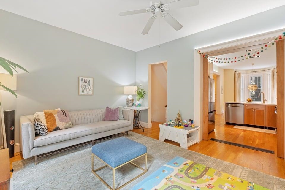 property viewer photo 4