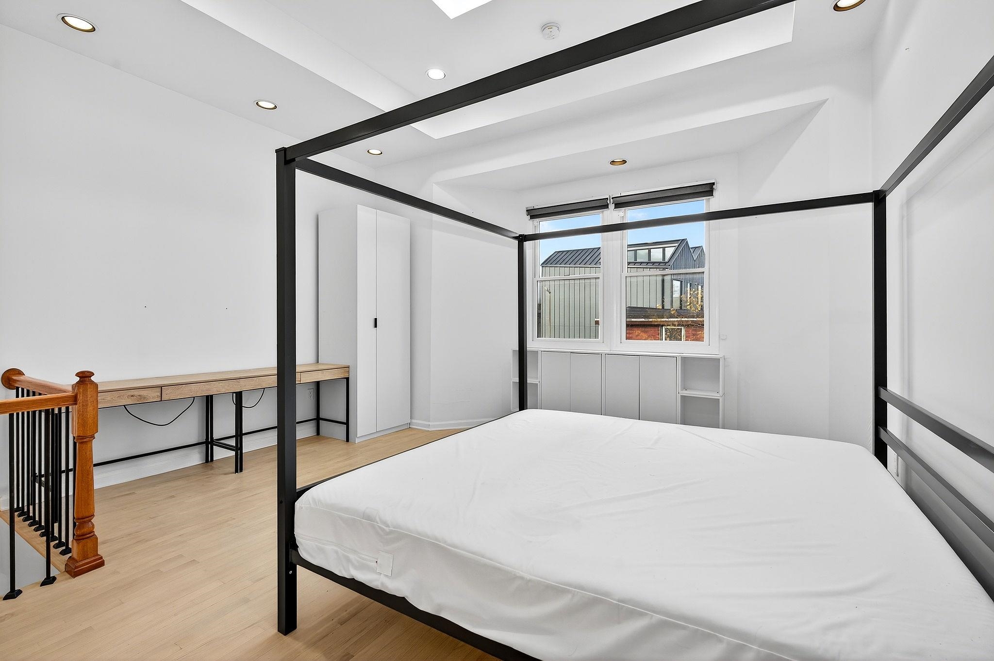 property viewer photo 13