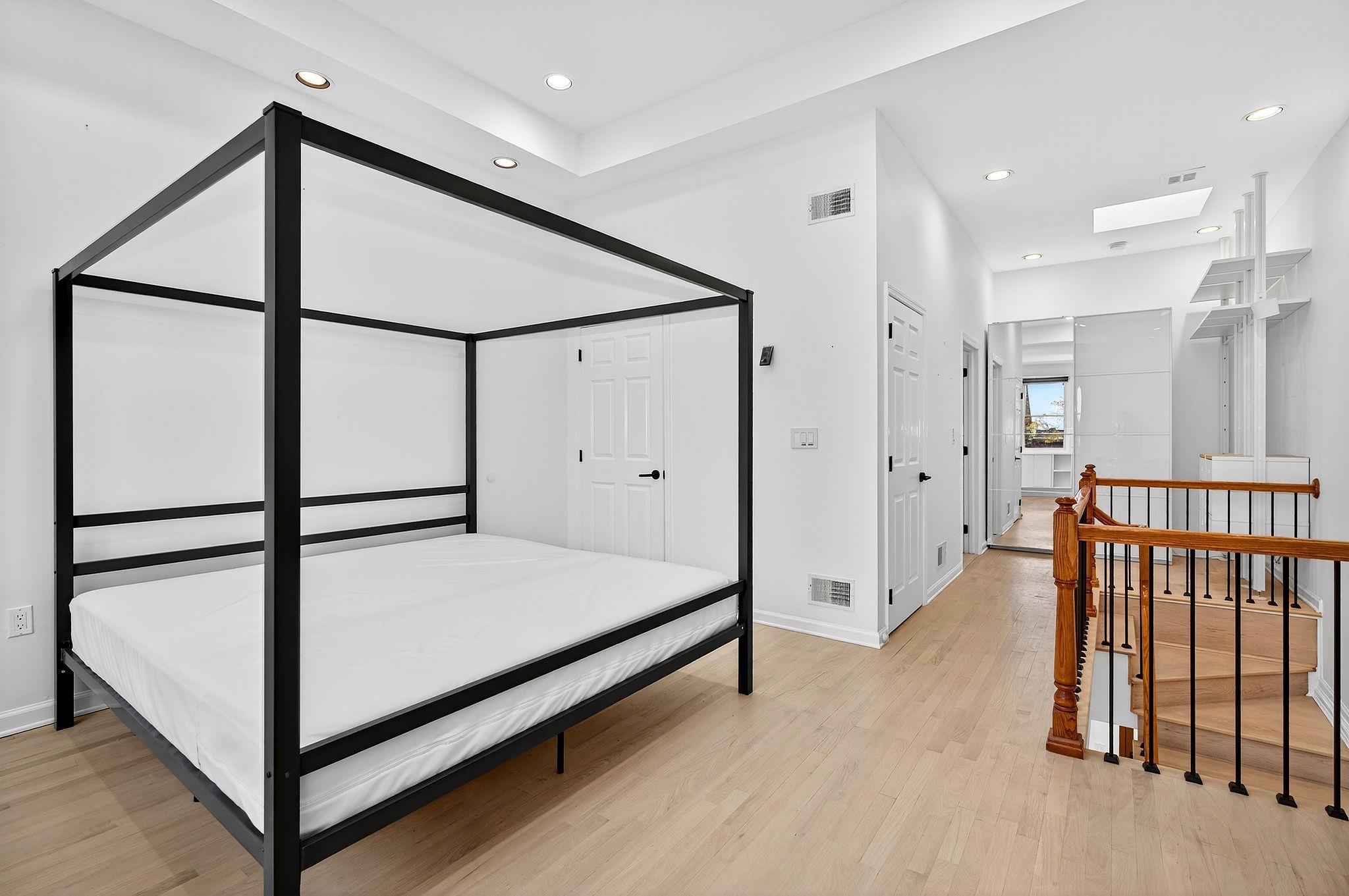 property viewer photo 14