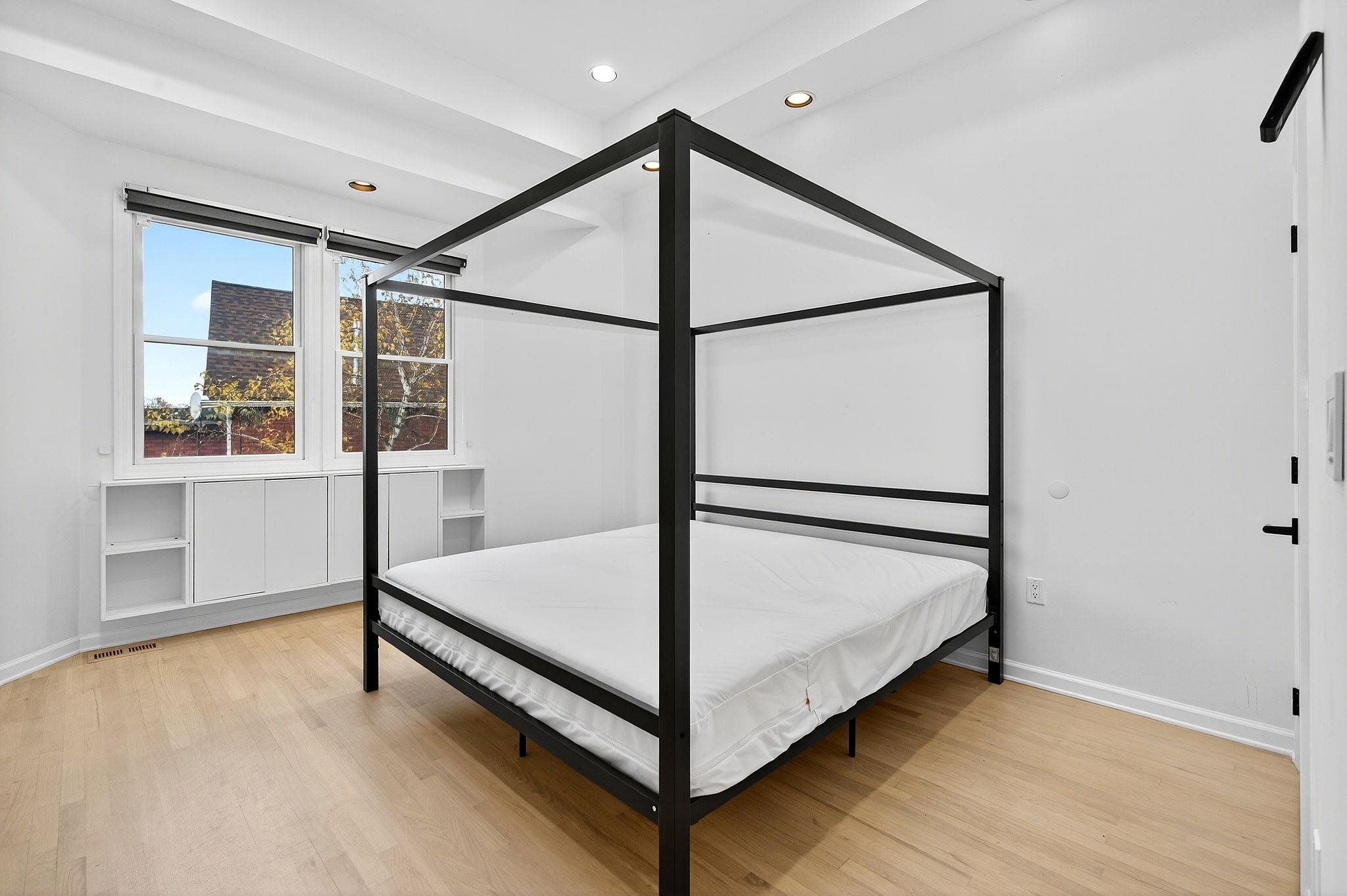property viewer photo 15