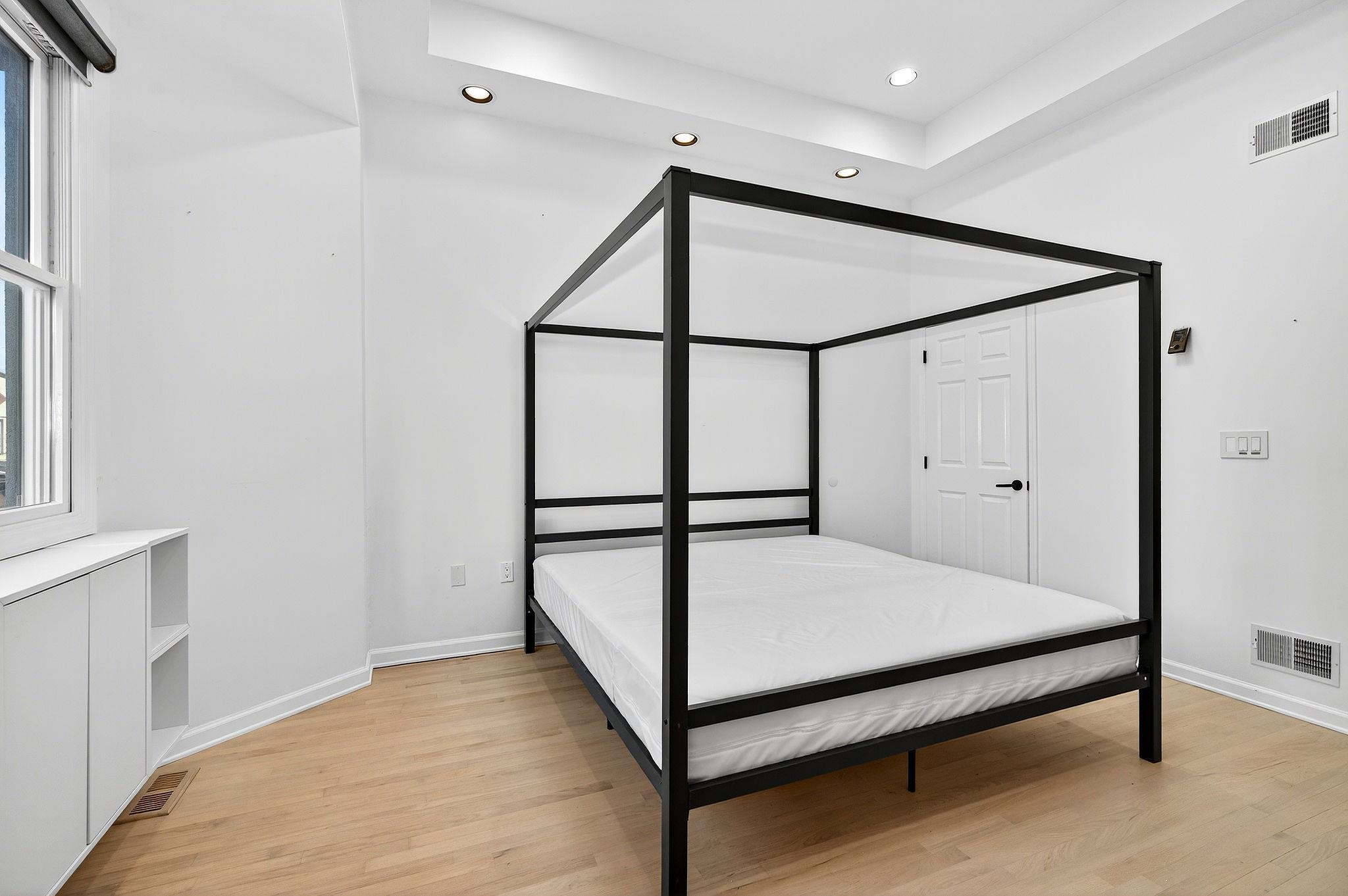 property viewer photo 17