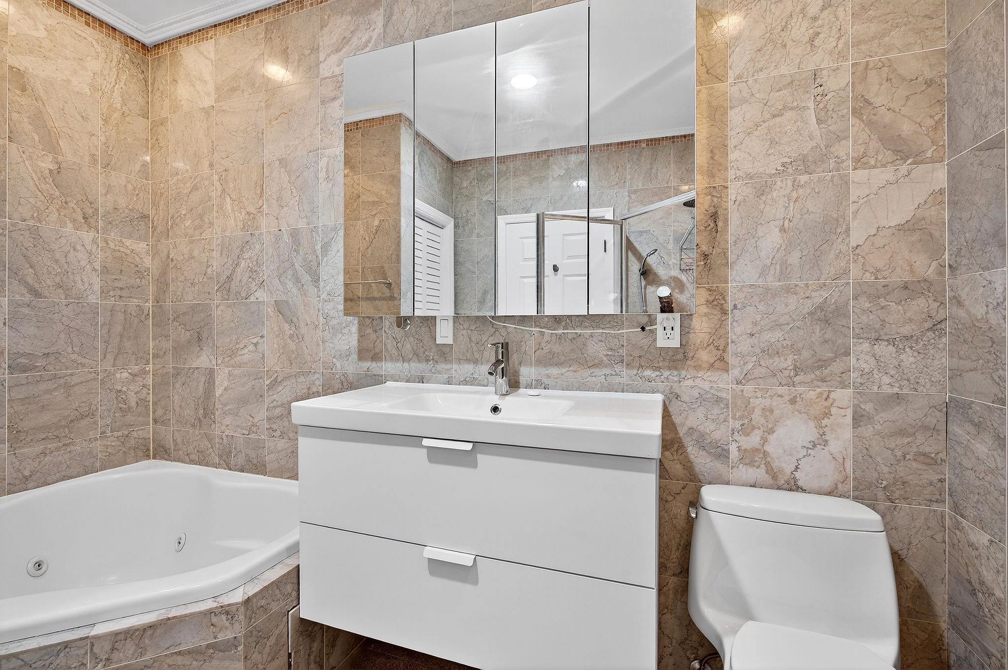 property viewer photo 23