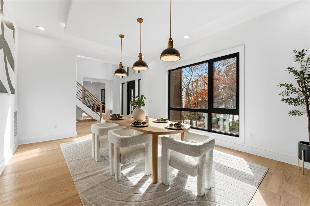property viewer photo 12