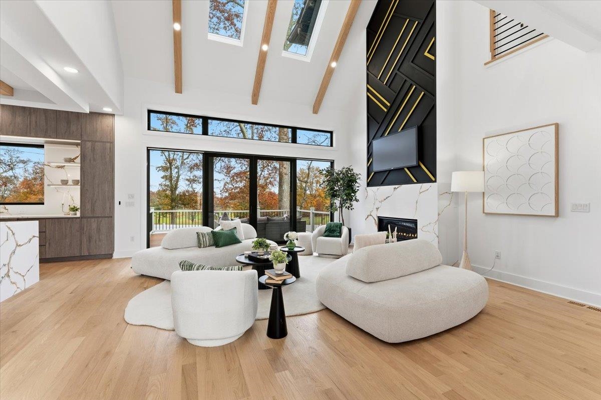 property viewer photo 13