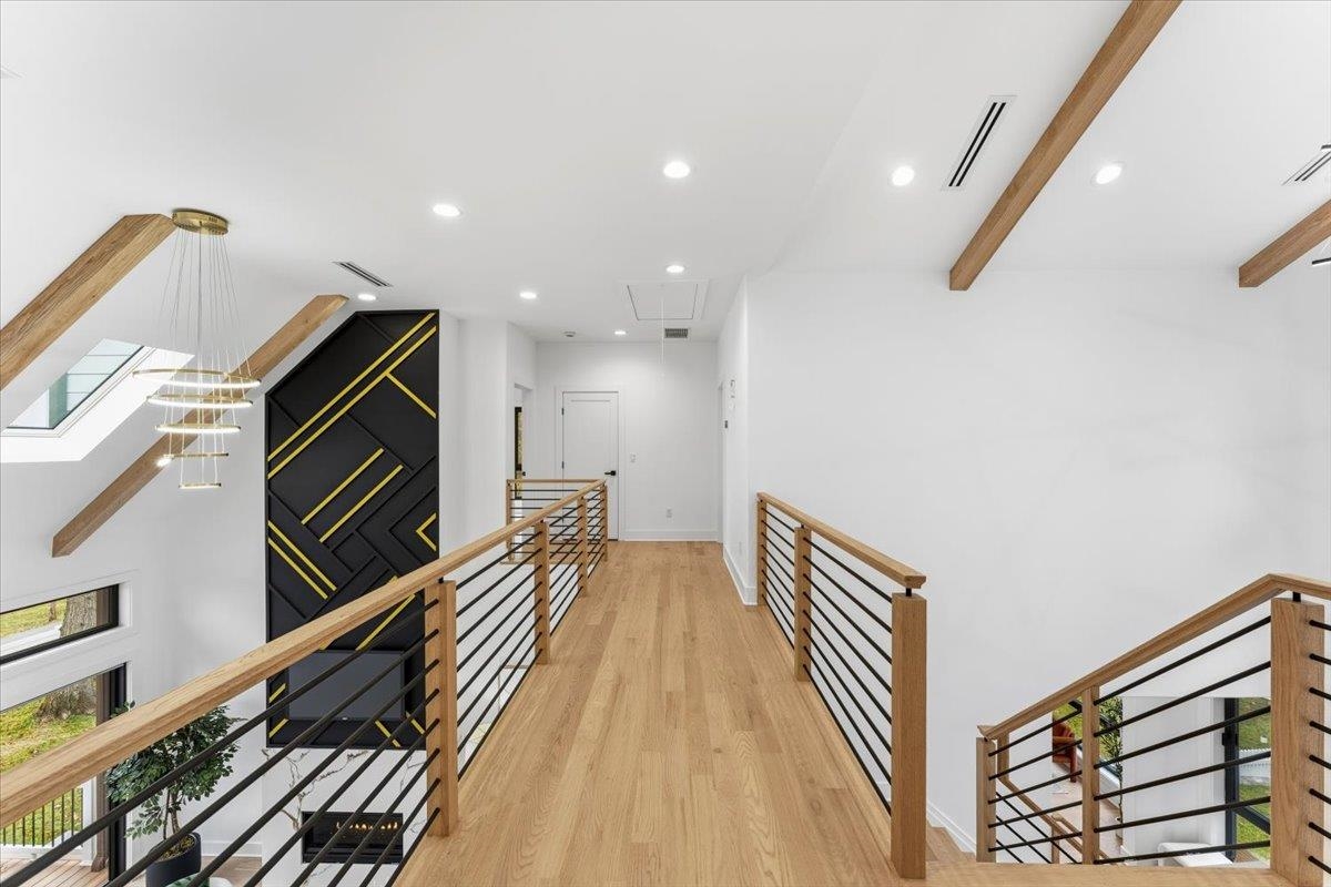 property viewer photo 27