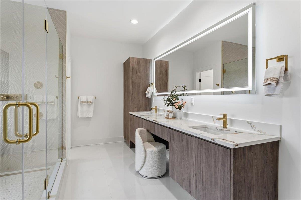 property viewer photo 36