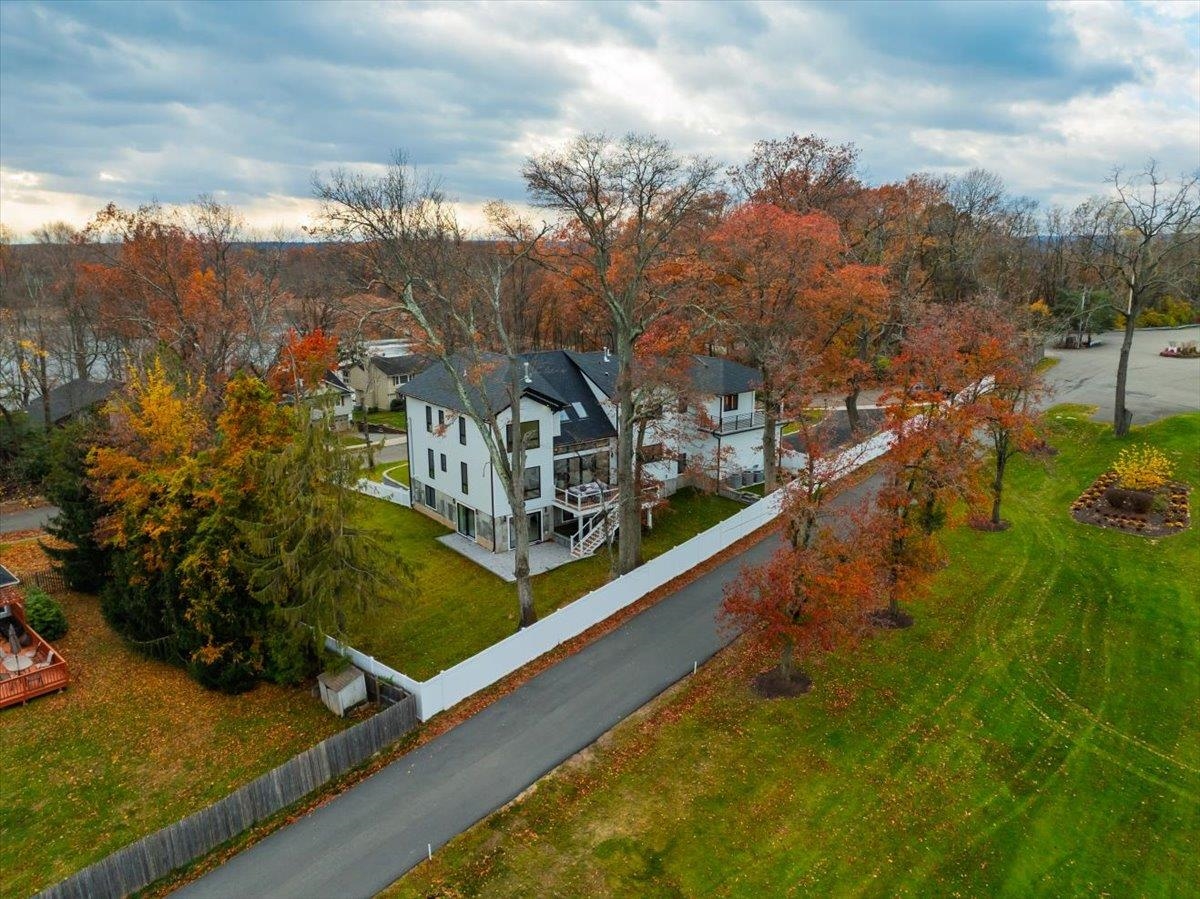 property viewer photo 4
