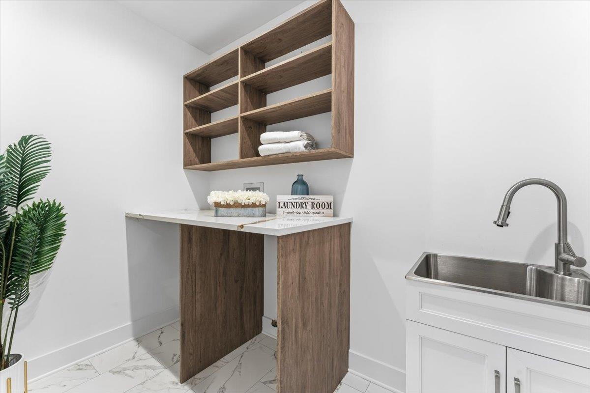 property viewer photo 41