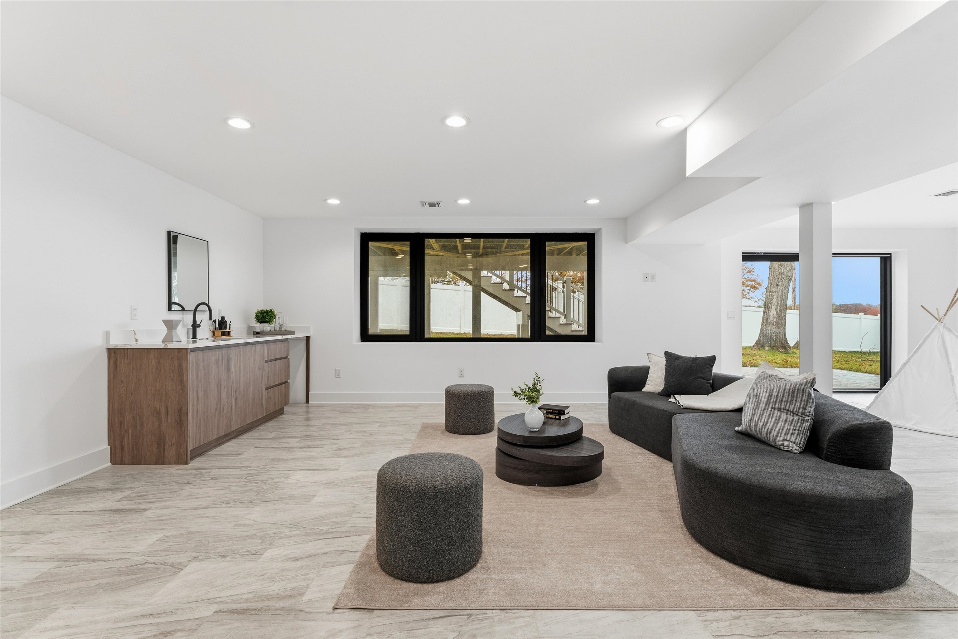 property viewer photo 43