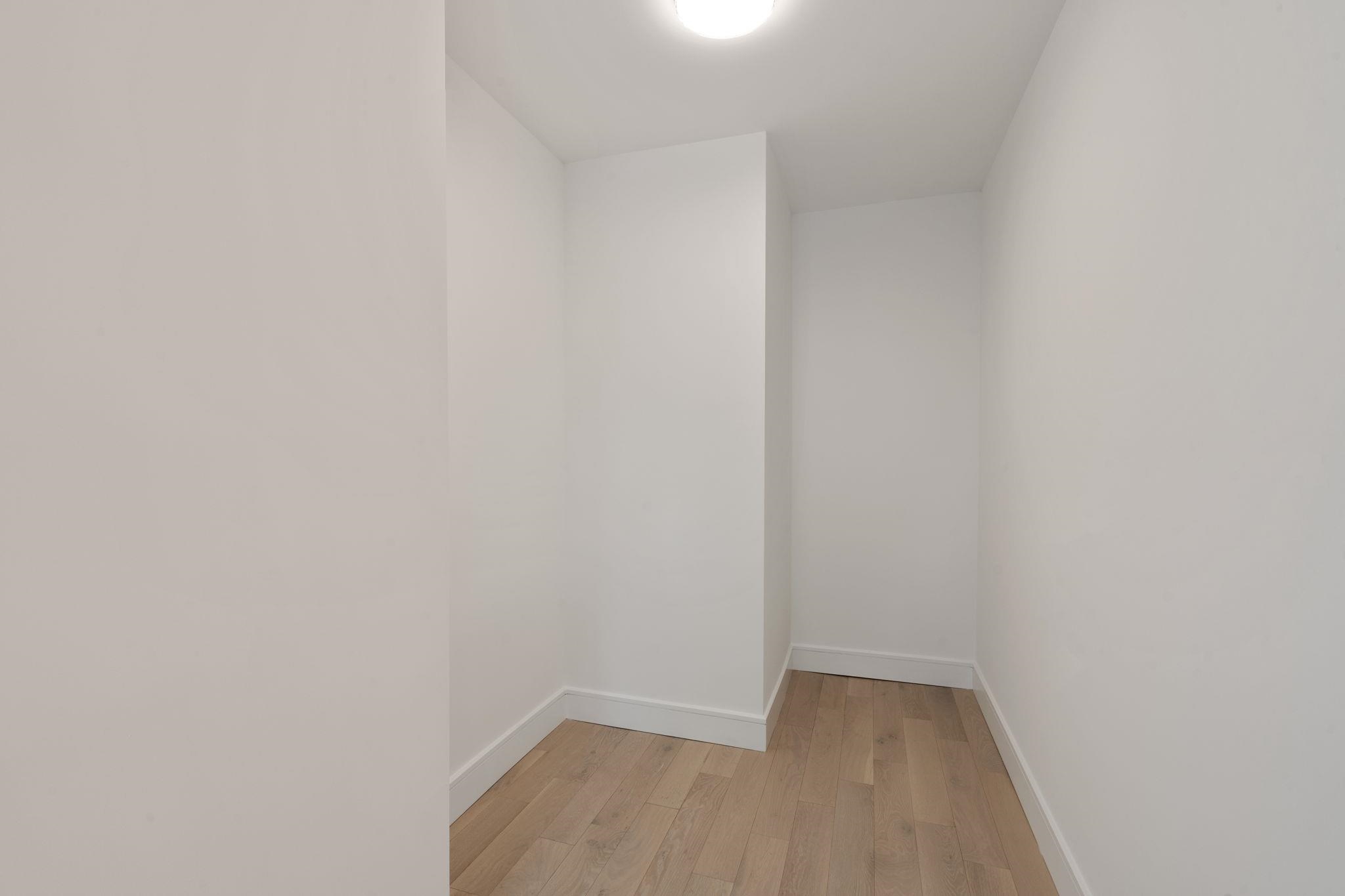 property viewer photo 10