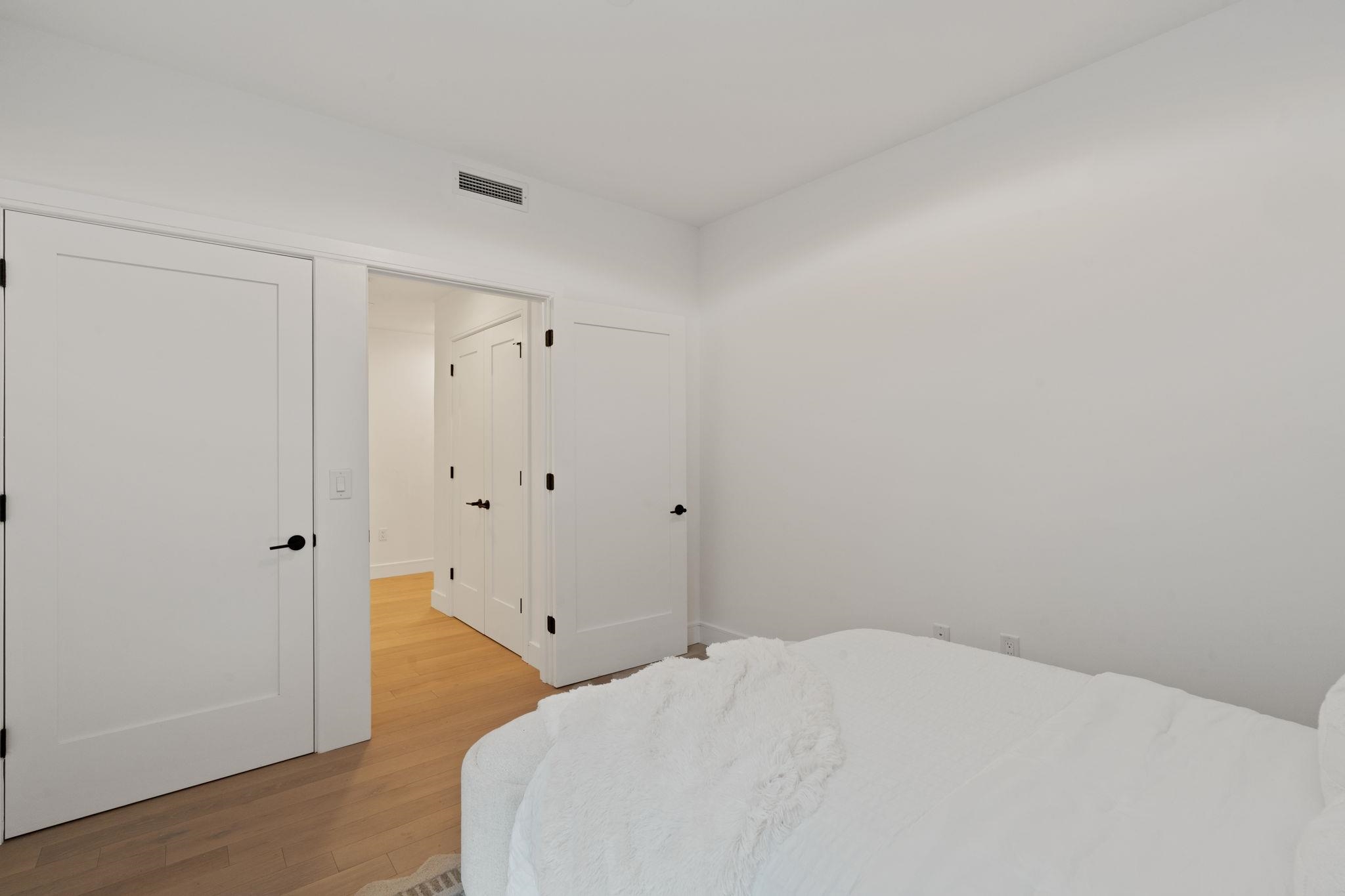 property viewer photo 15