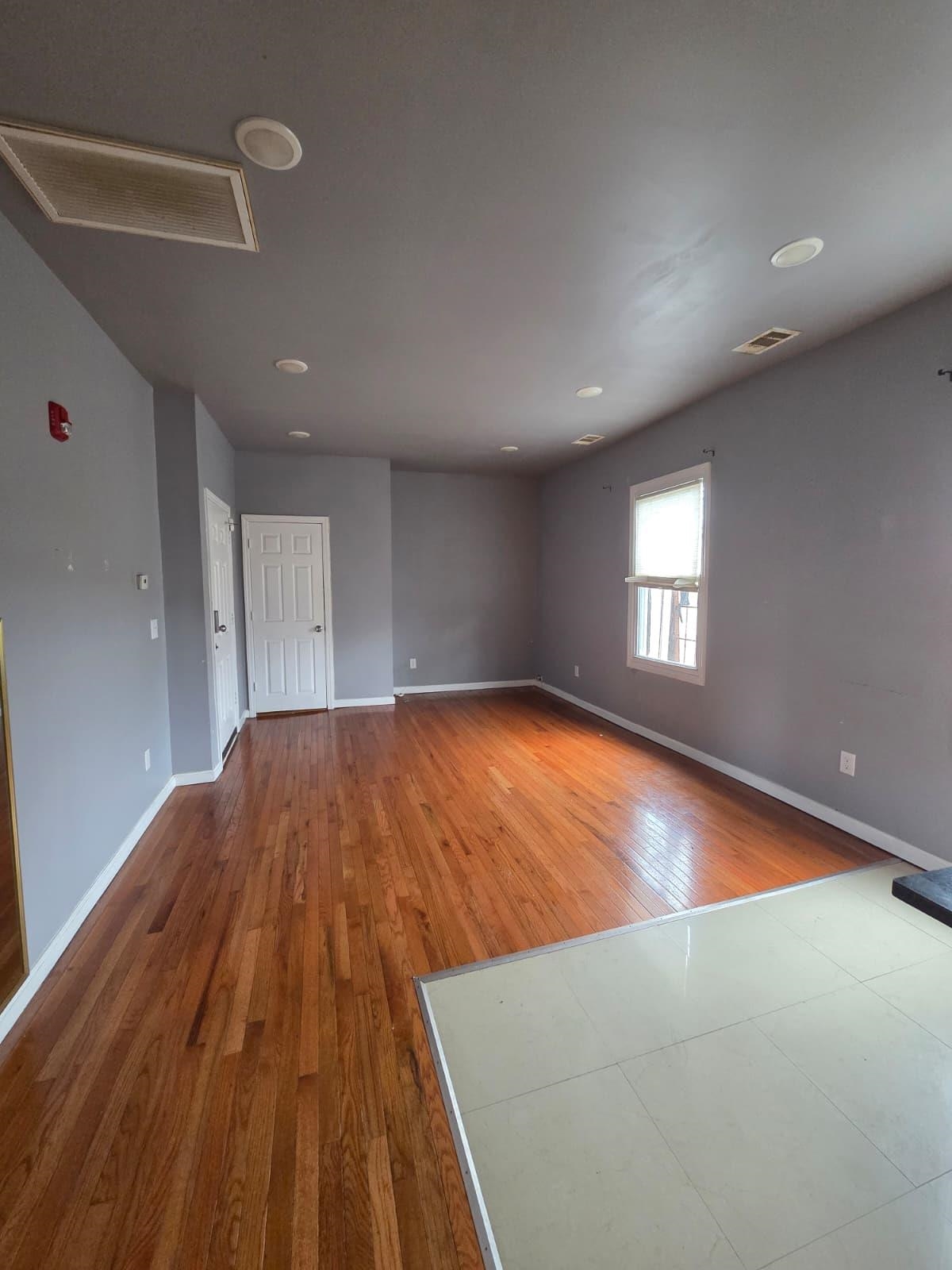 property viewer photo 4