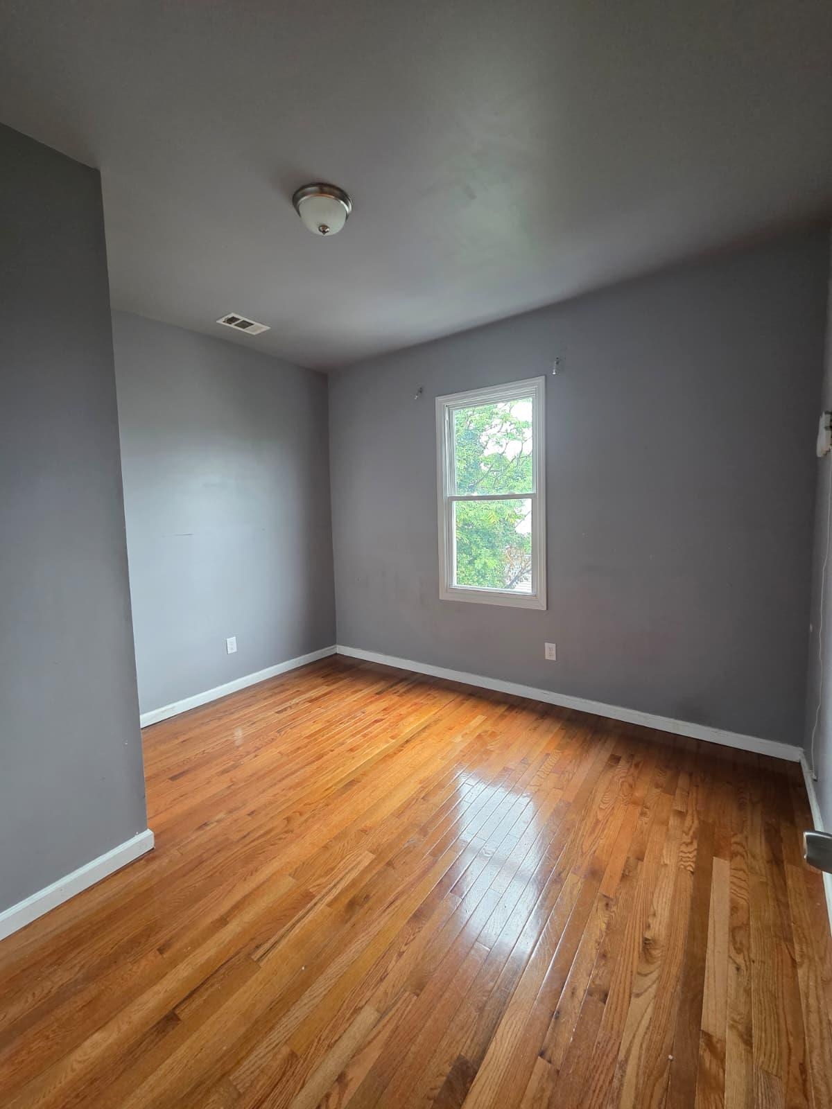property viewer photo 7