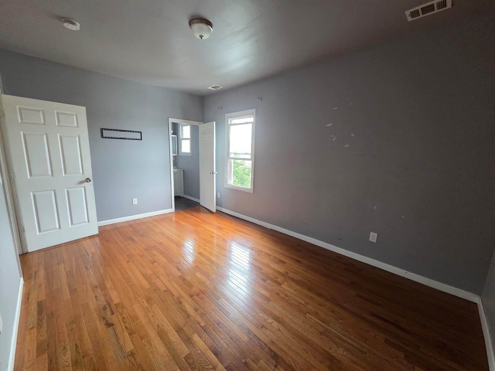property viewer photo 8
