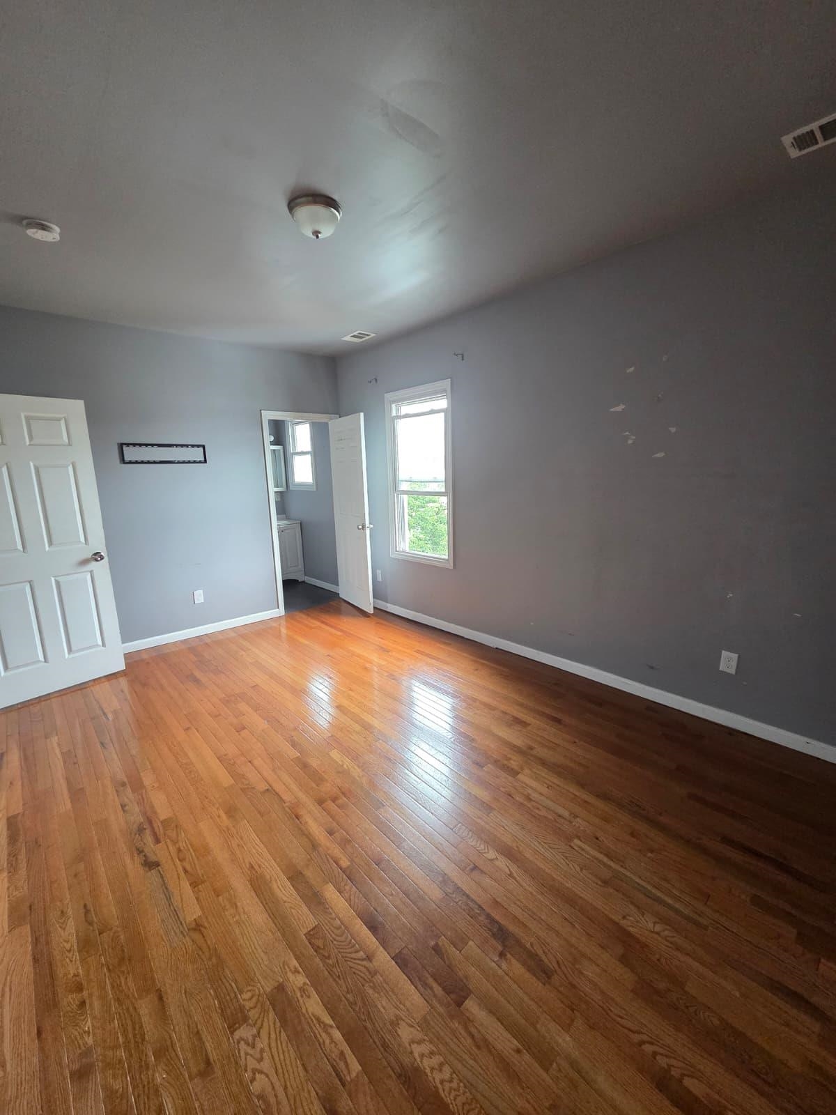 property viewer photo 9