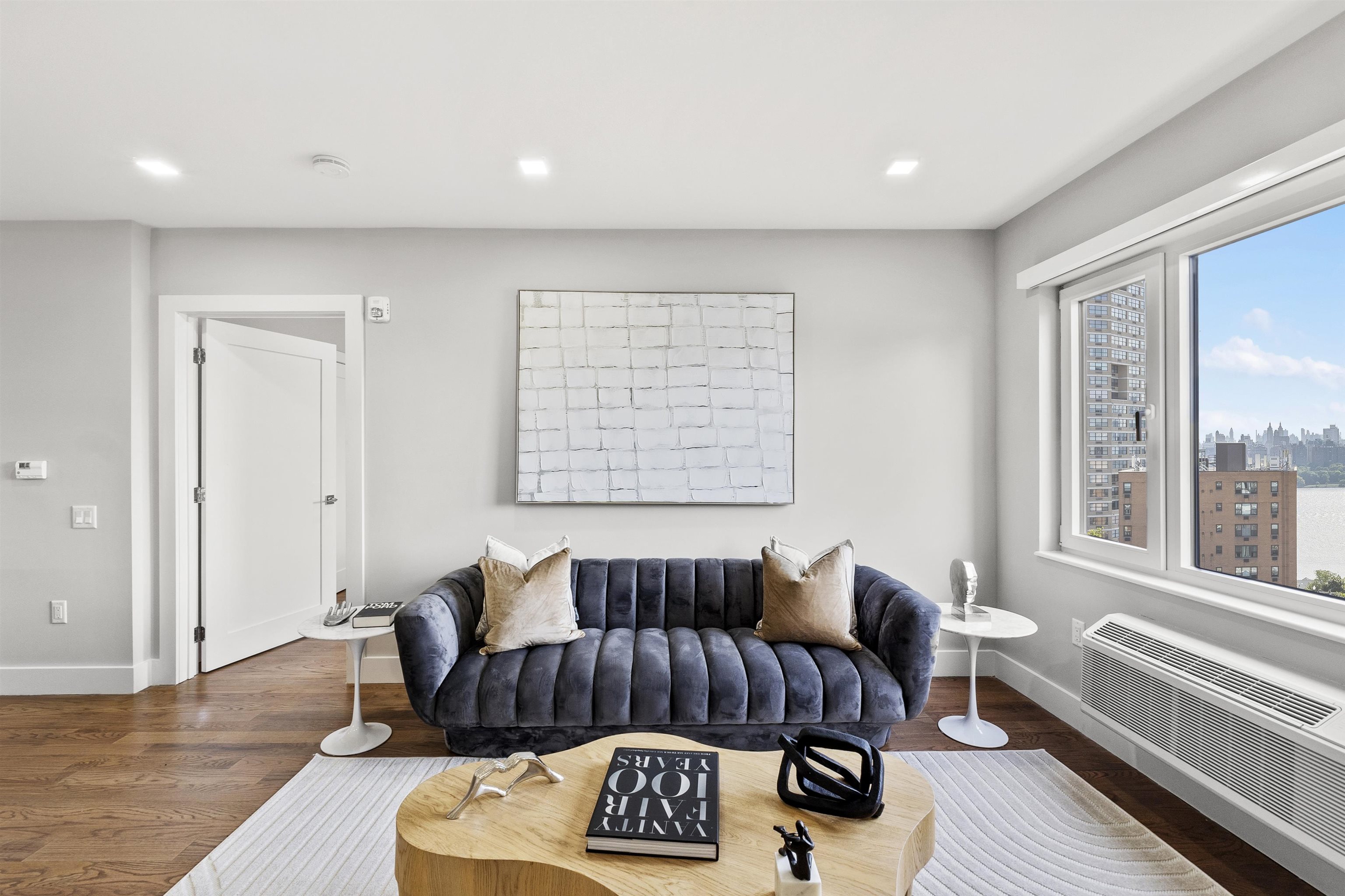property viewer photo 11