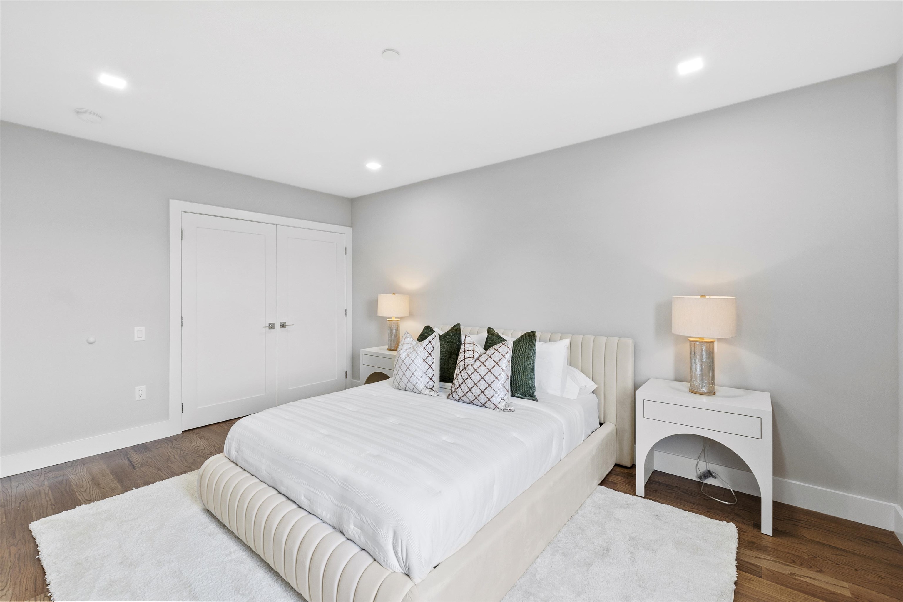 property viewer photo 13