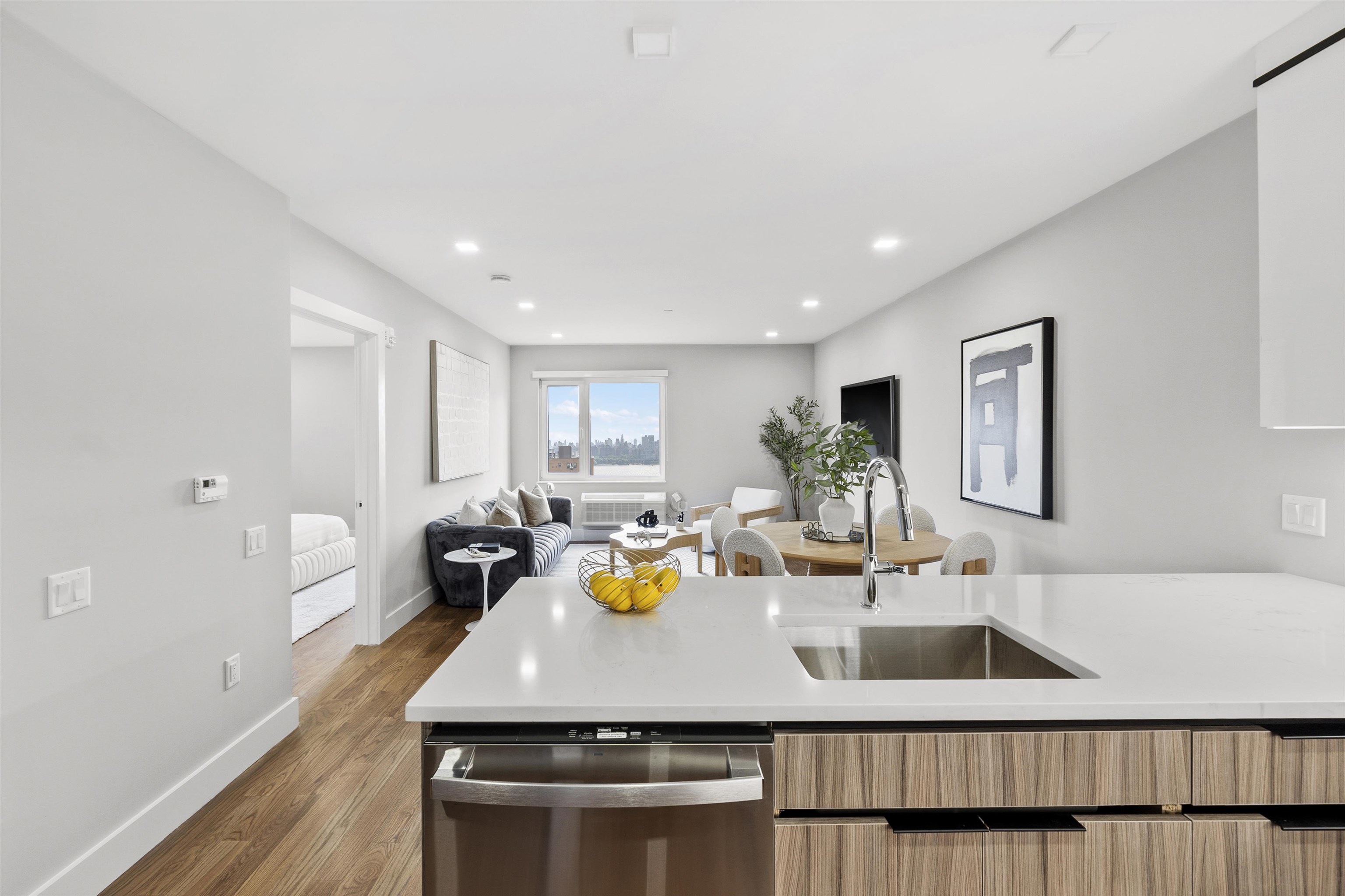 property viewer photo 18
