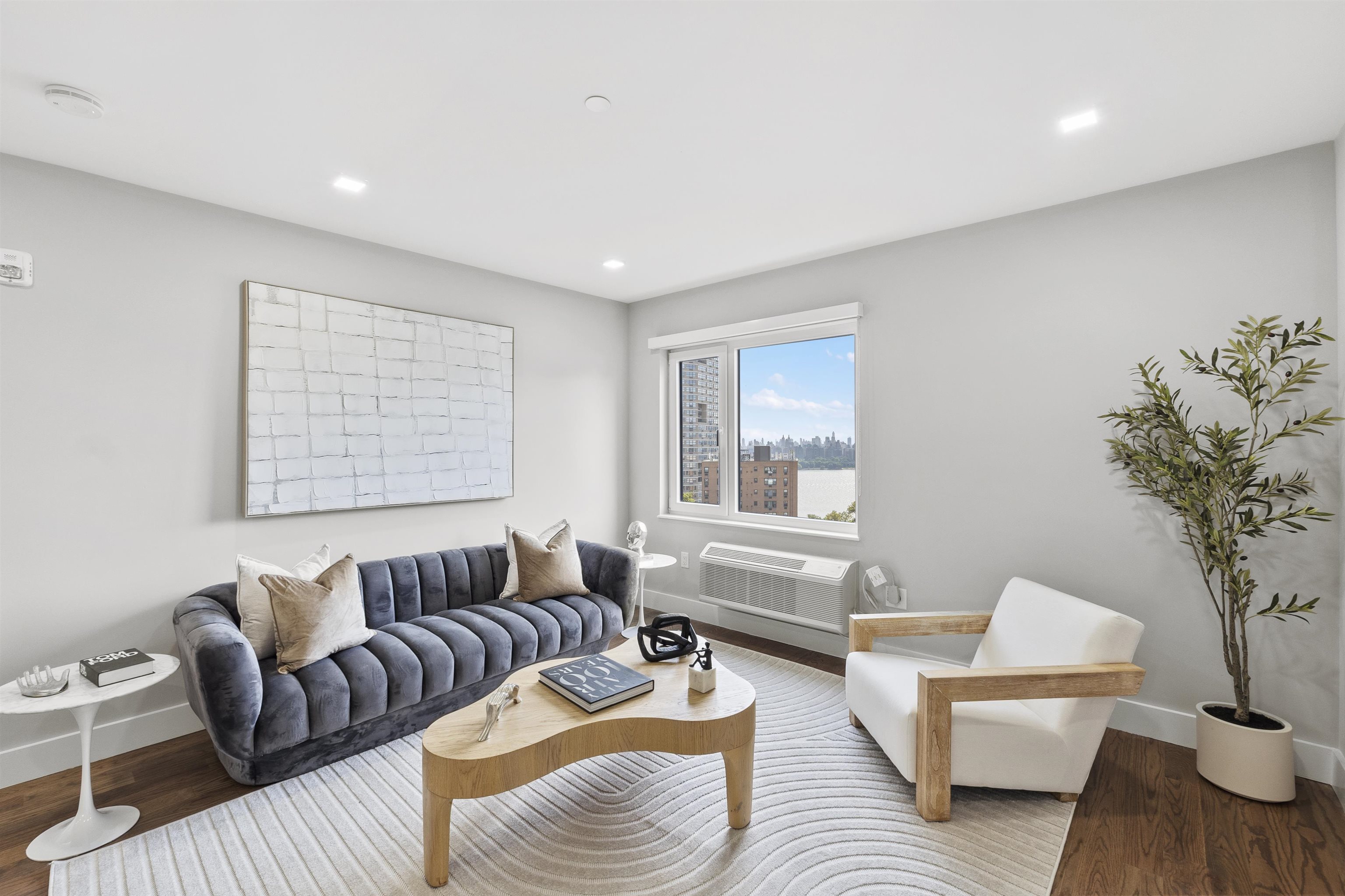 property viewer photo 19