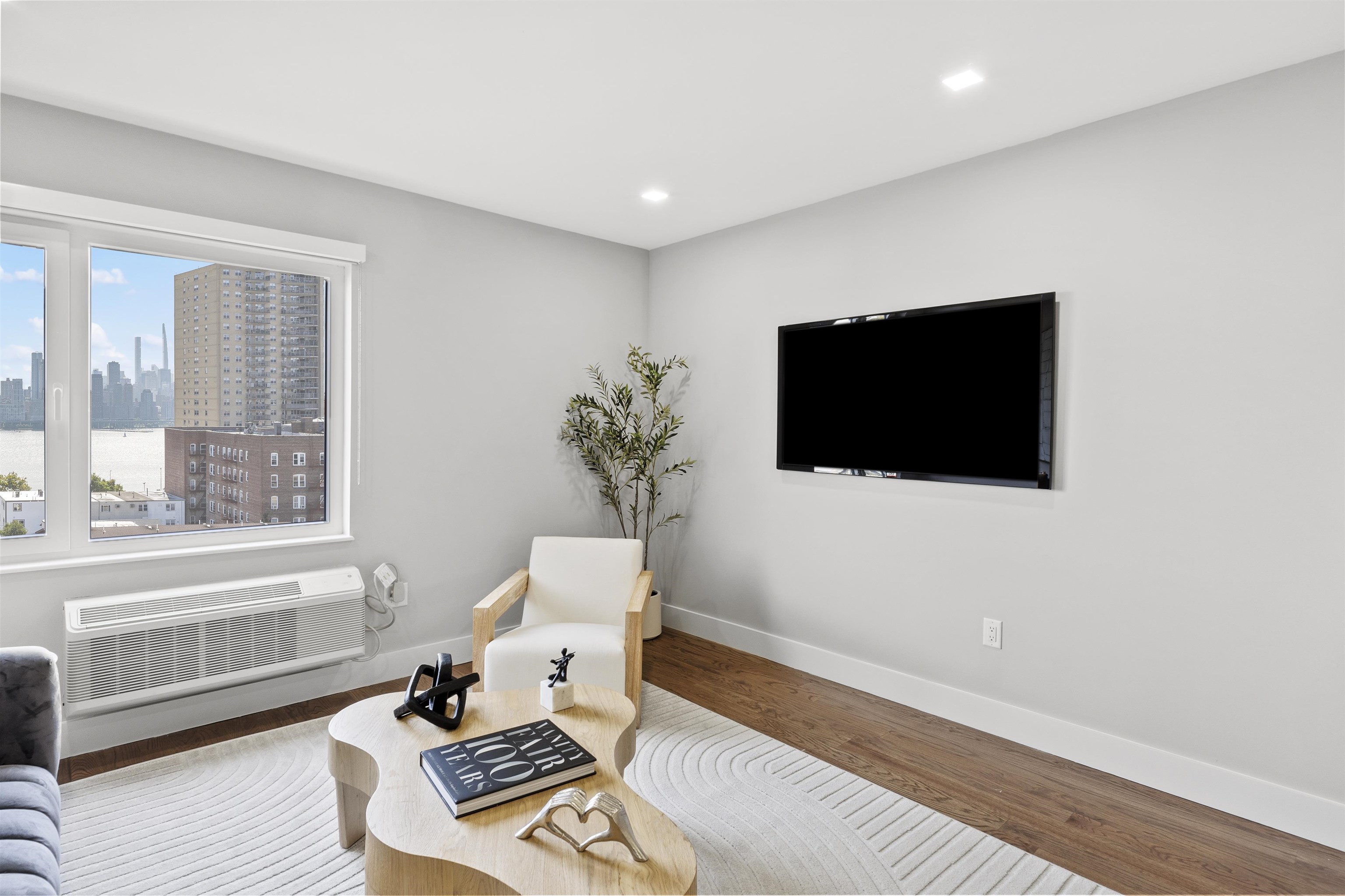 property viewer photo 7