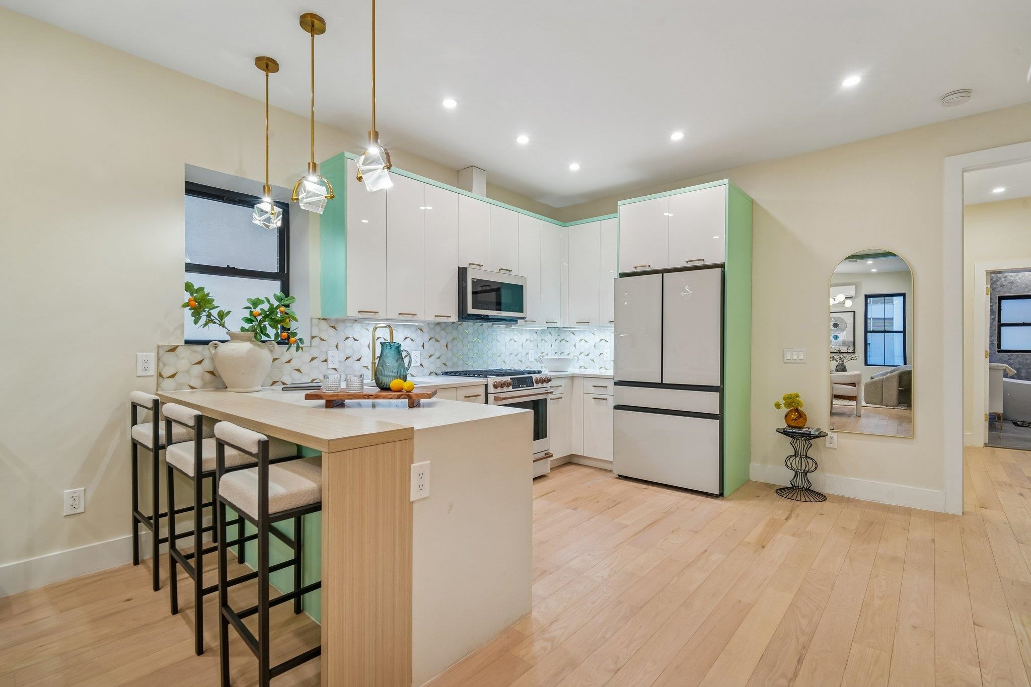 property viewer photo 10